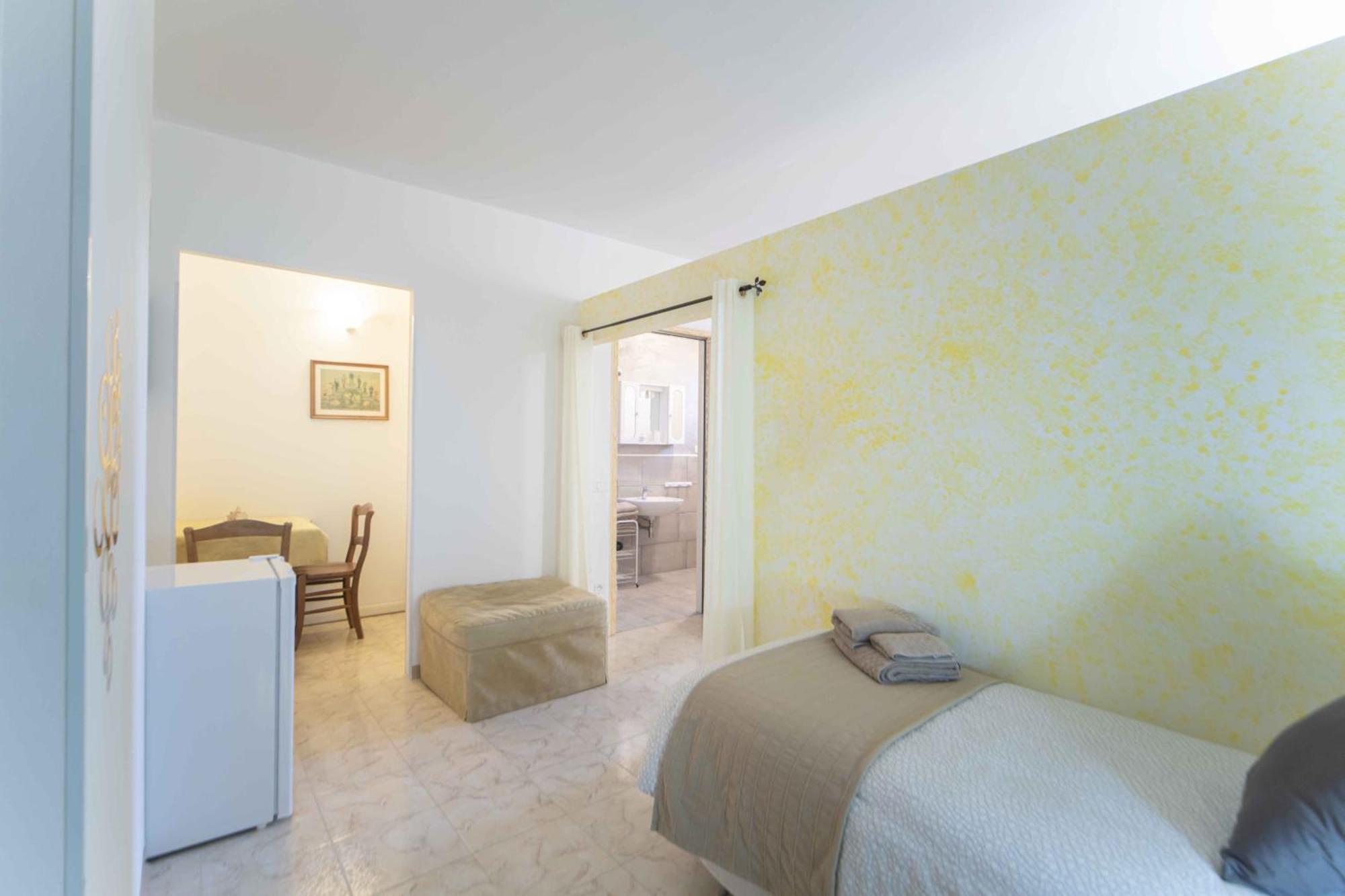 Basic Triple Room