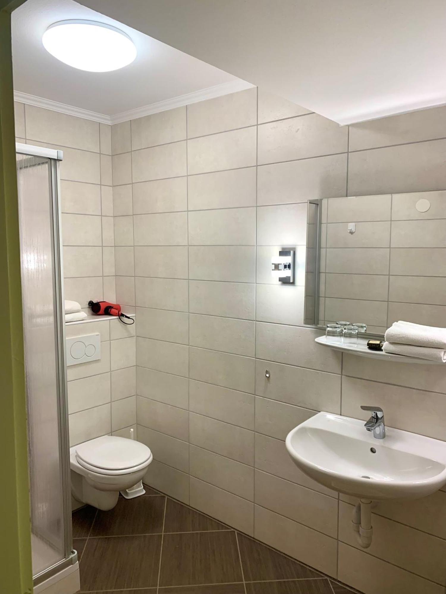 Triple Room,1775018593:JPEG
