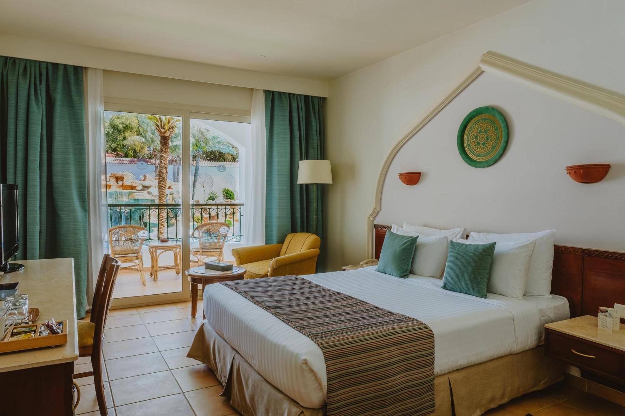Superior Zimmer mit Poolblick