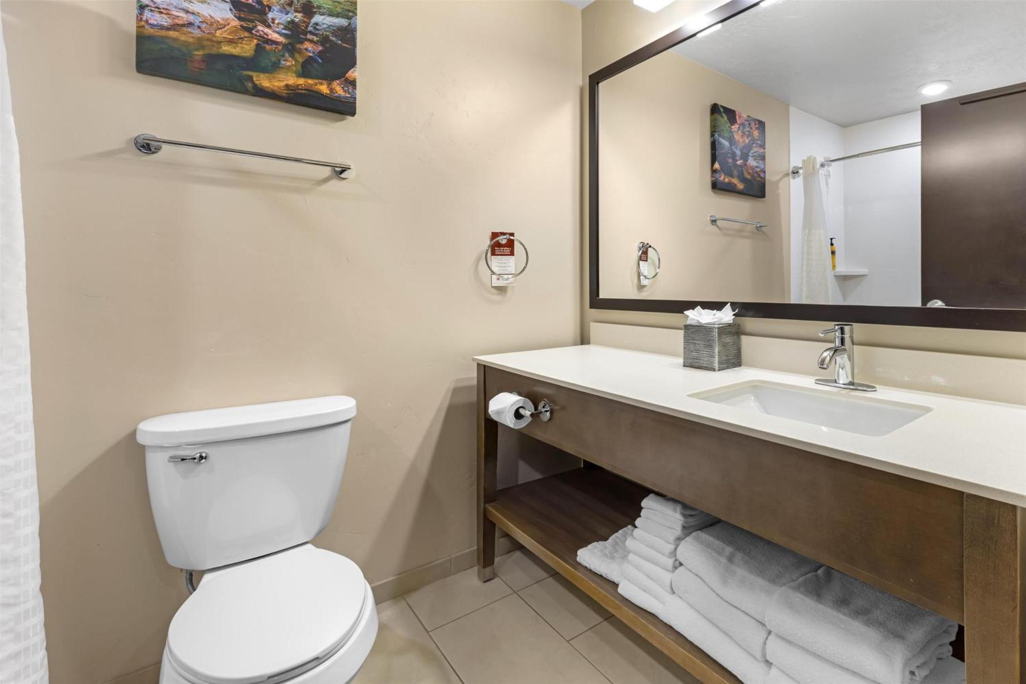 Three-Bedrooms Suite