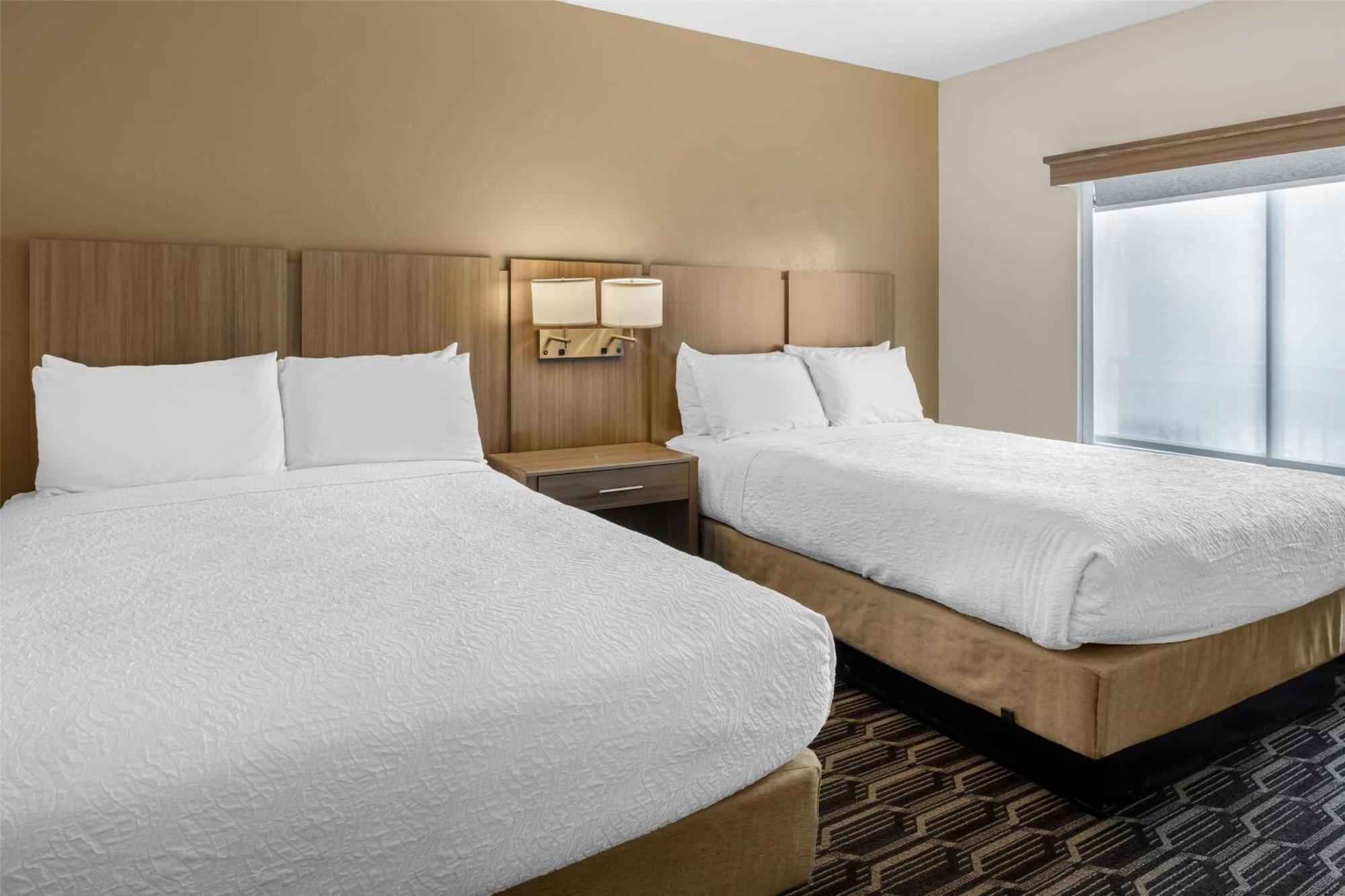 Three-Bedrooms Suite