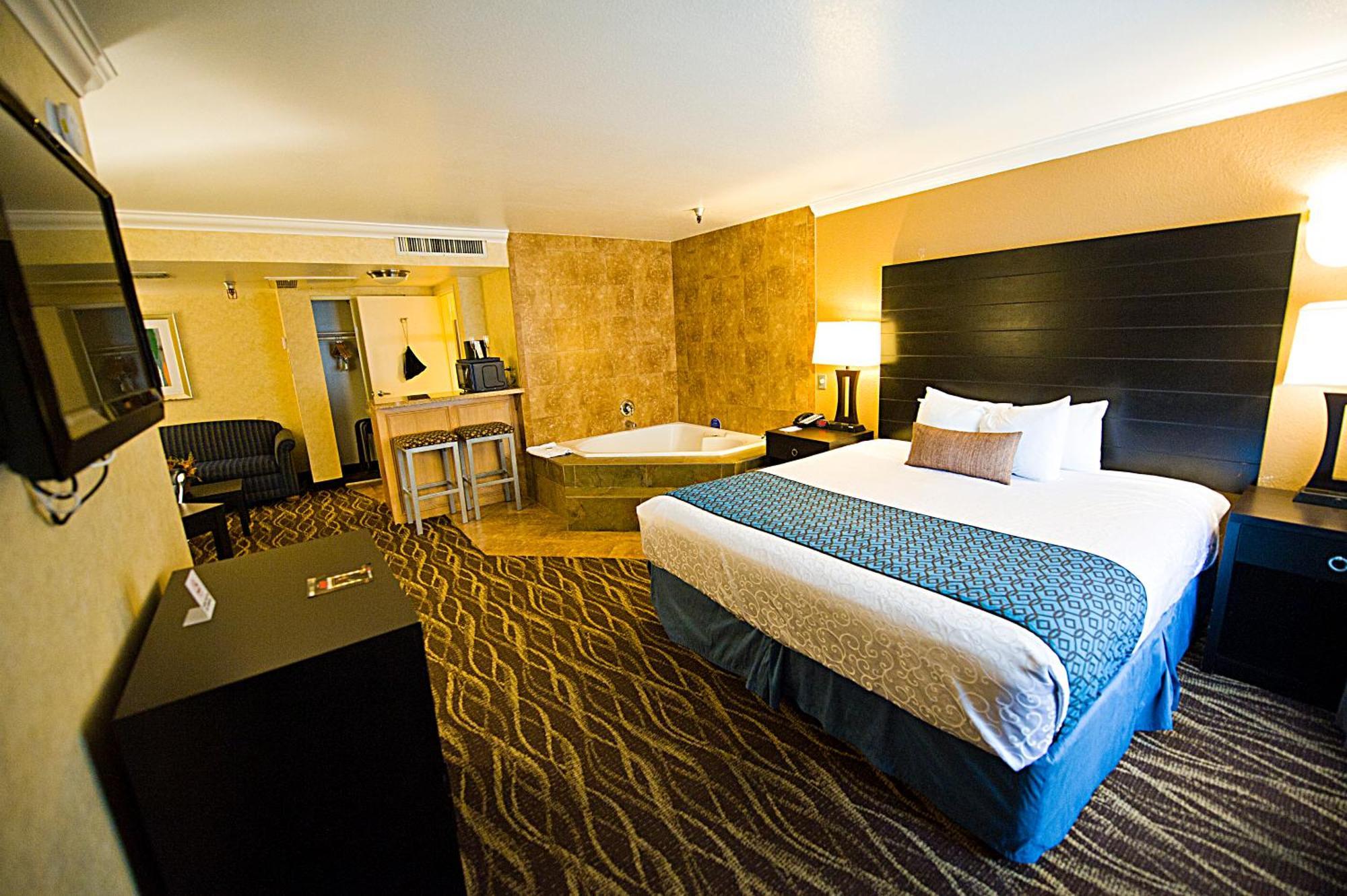 Executive King Suite Spa Bath