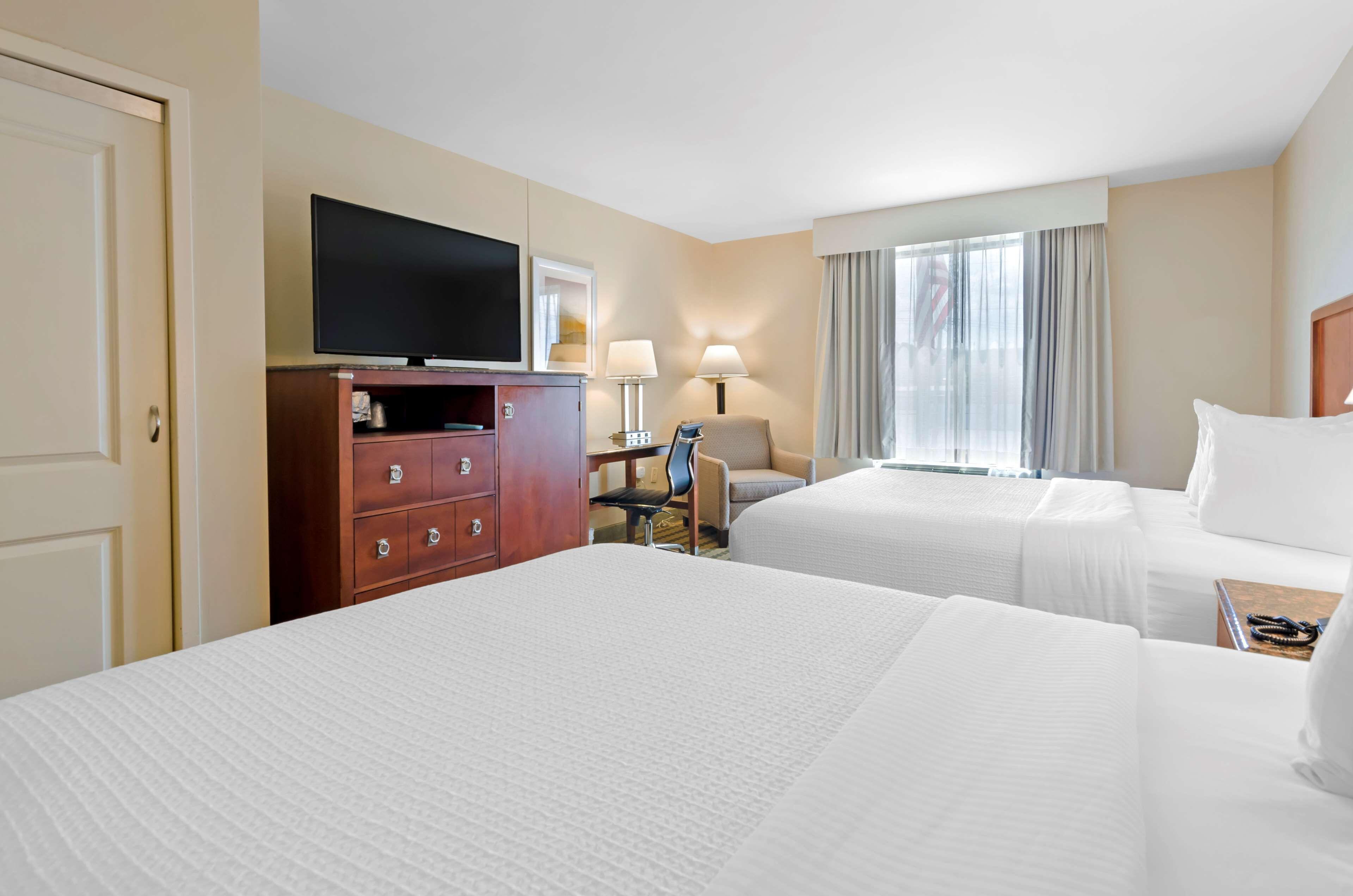 Queen Room Two Queen Beds