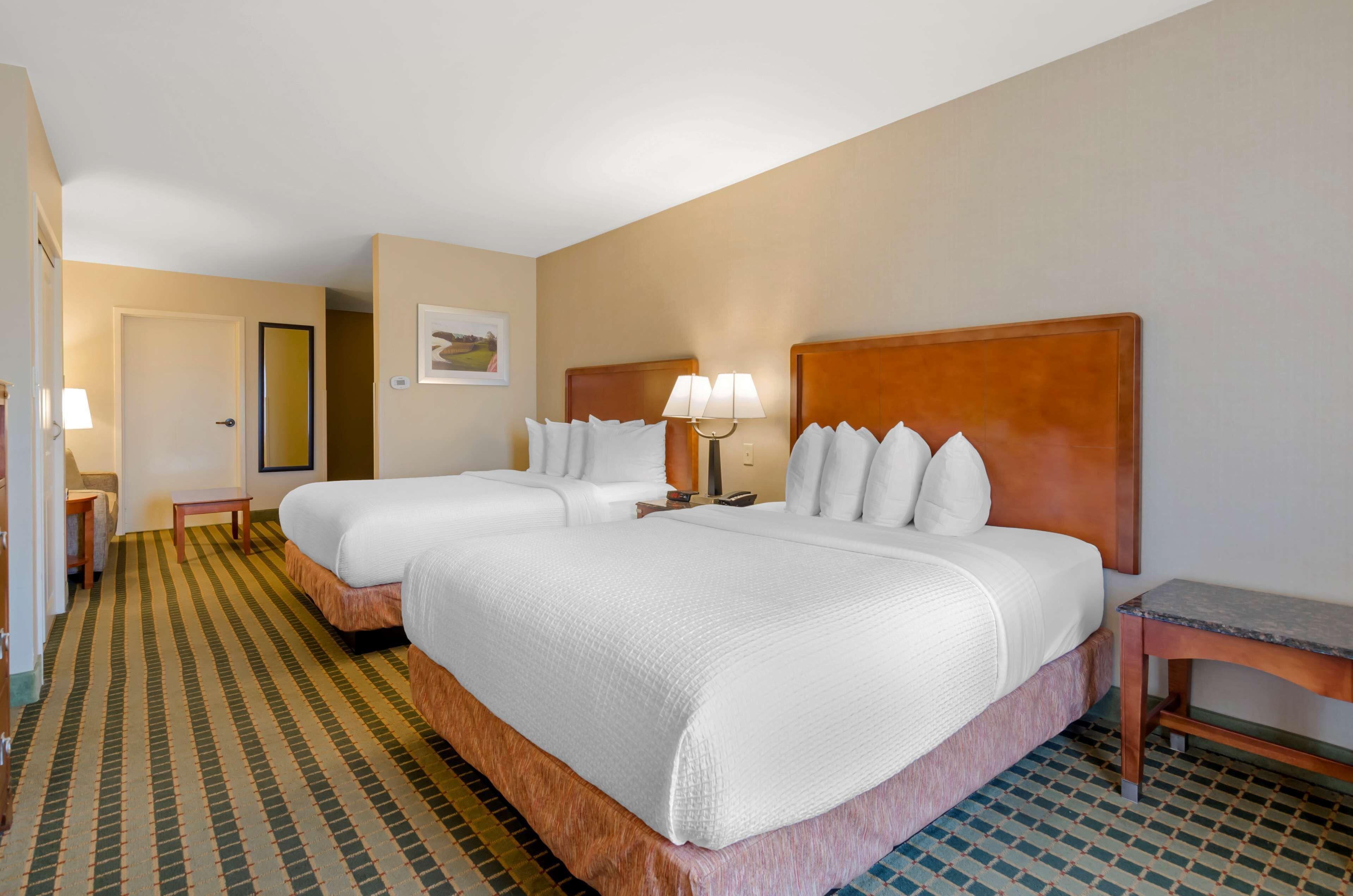 Queen Room Two Queen Beds