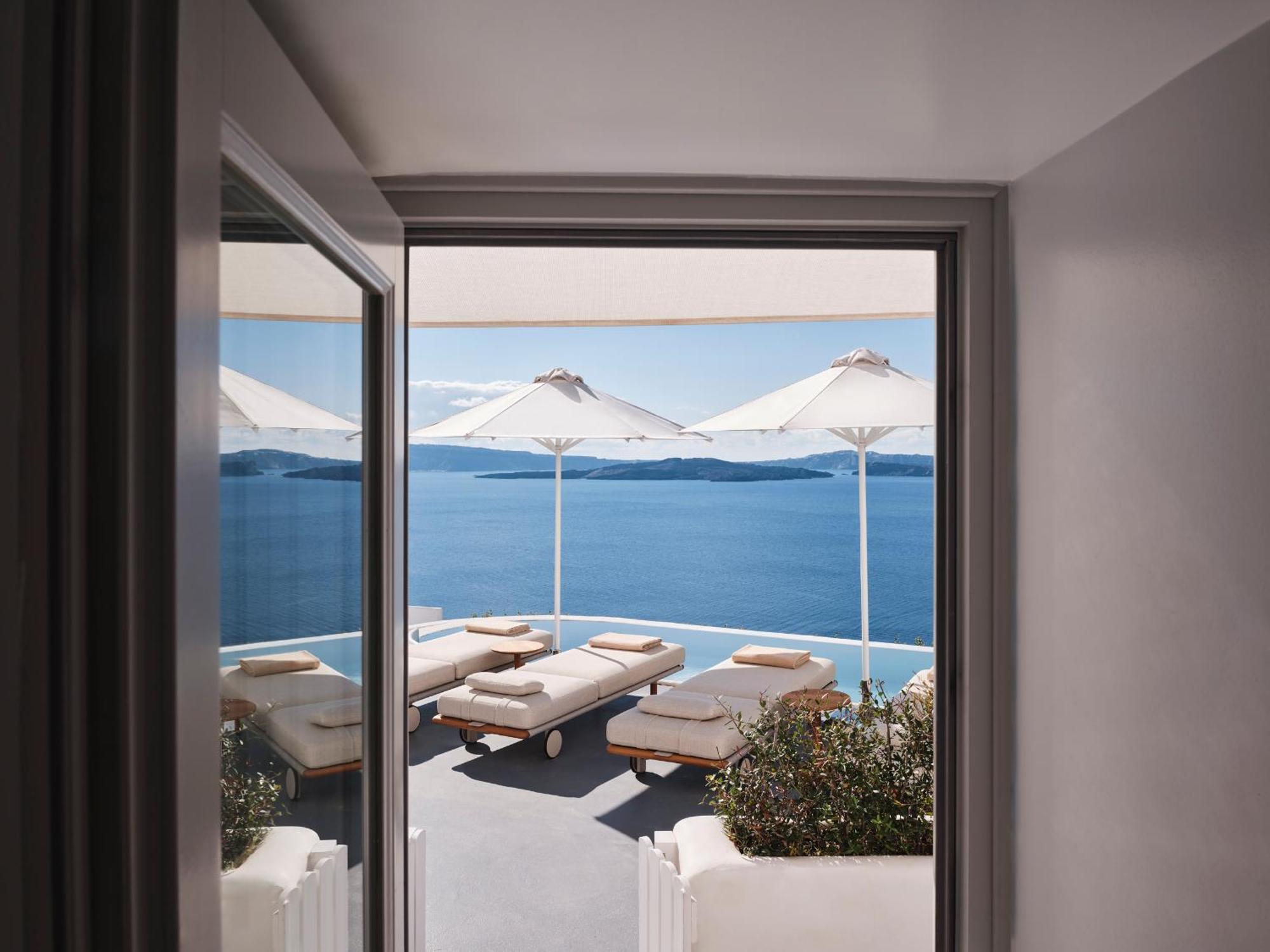 Deluxe Suite with Caldera View