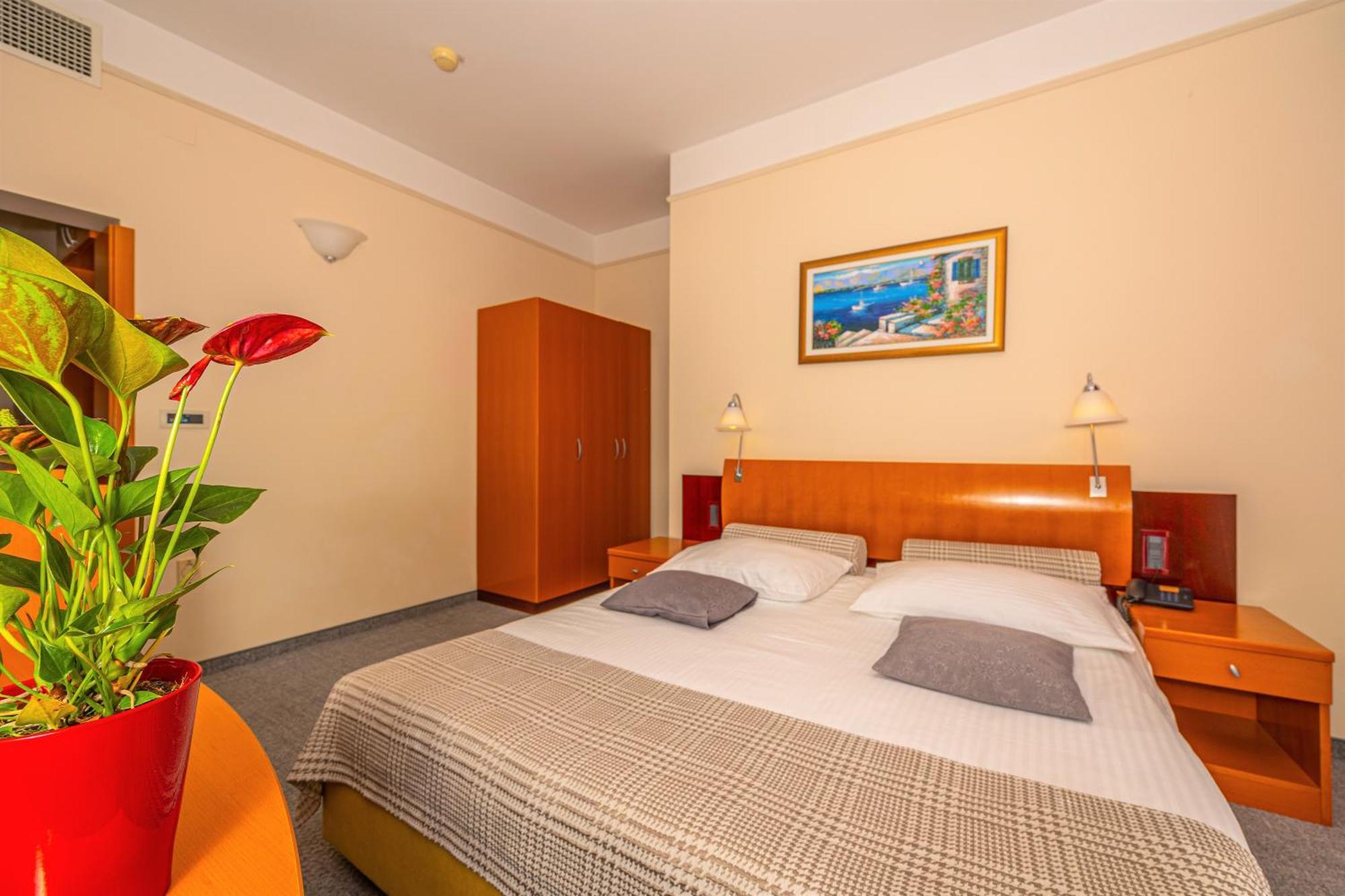 Double or Twin Room Balcony Side Sea View