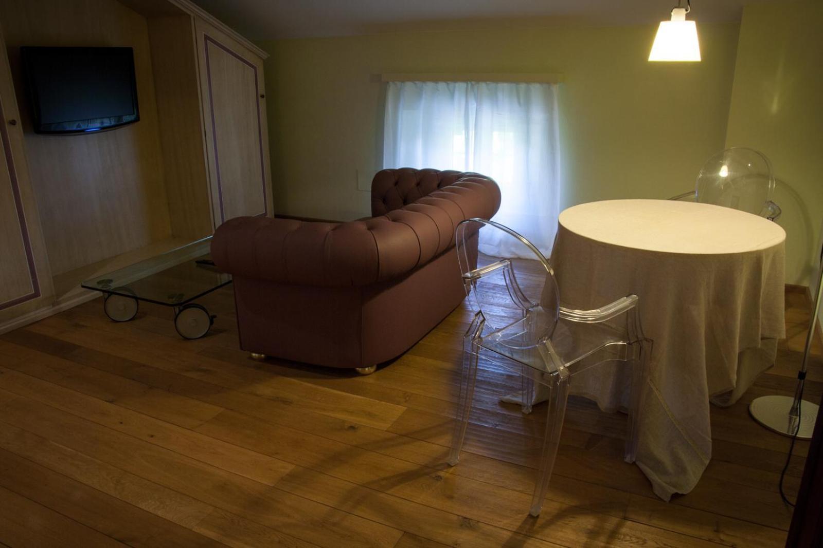 Suite Jacuzzi,1742587753:JPEG