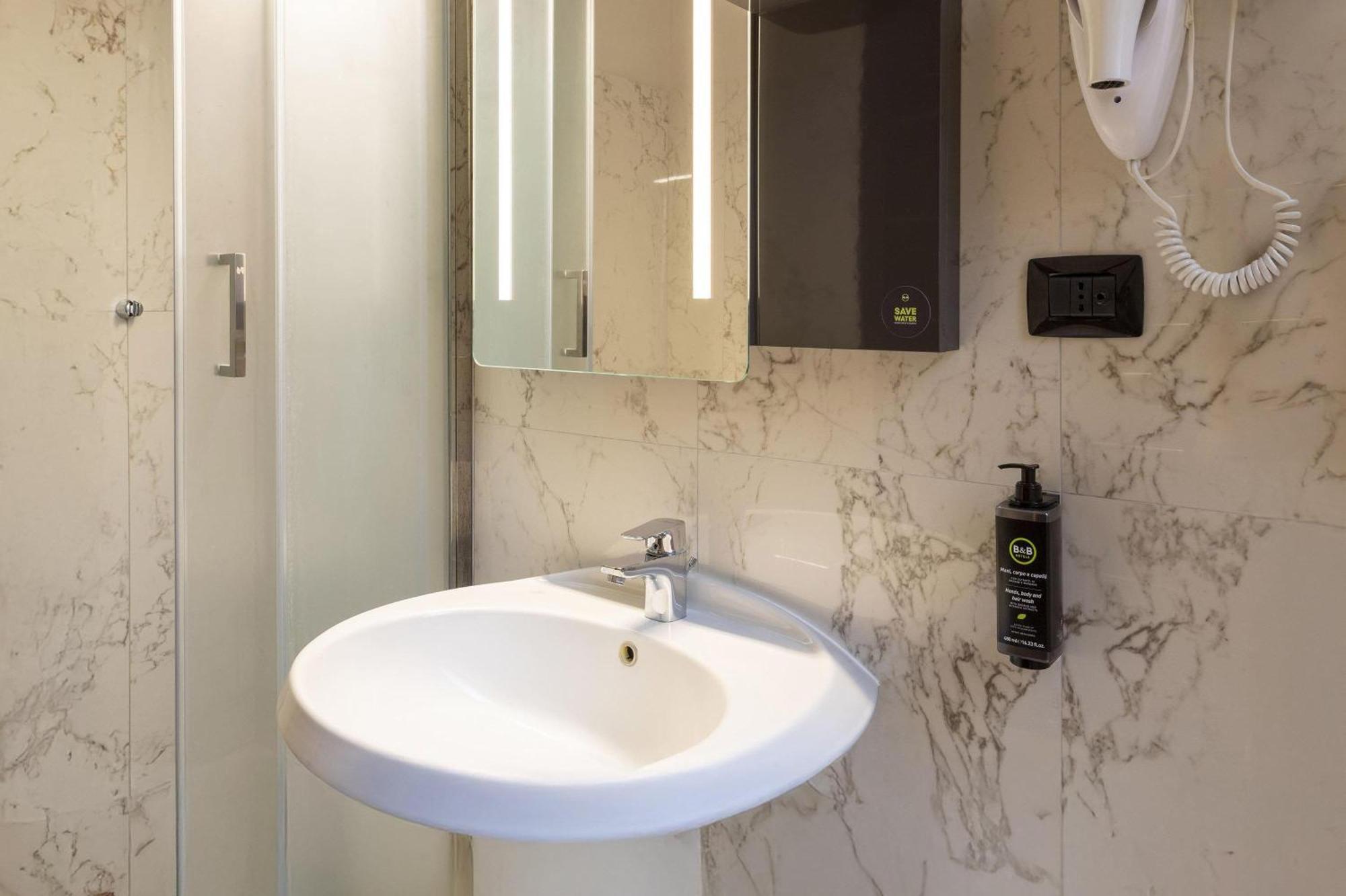 Quarto Superior com 2 Camas de Solteiro