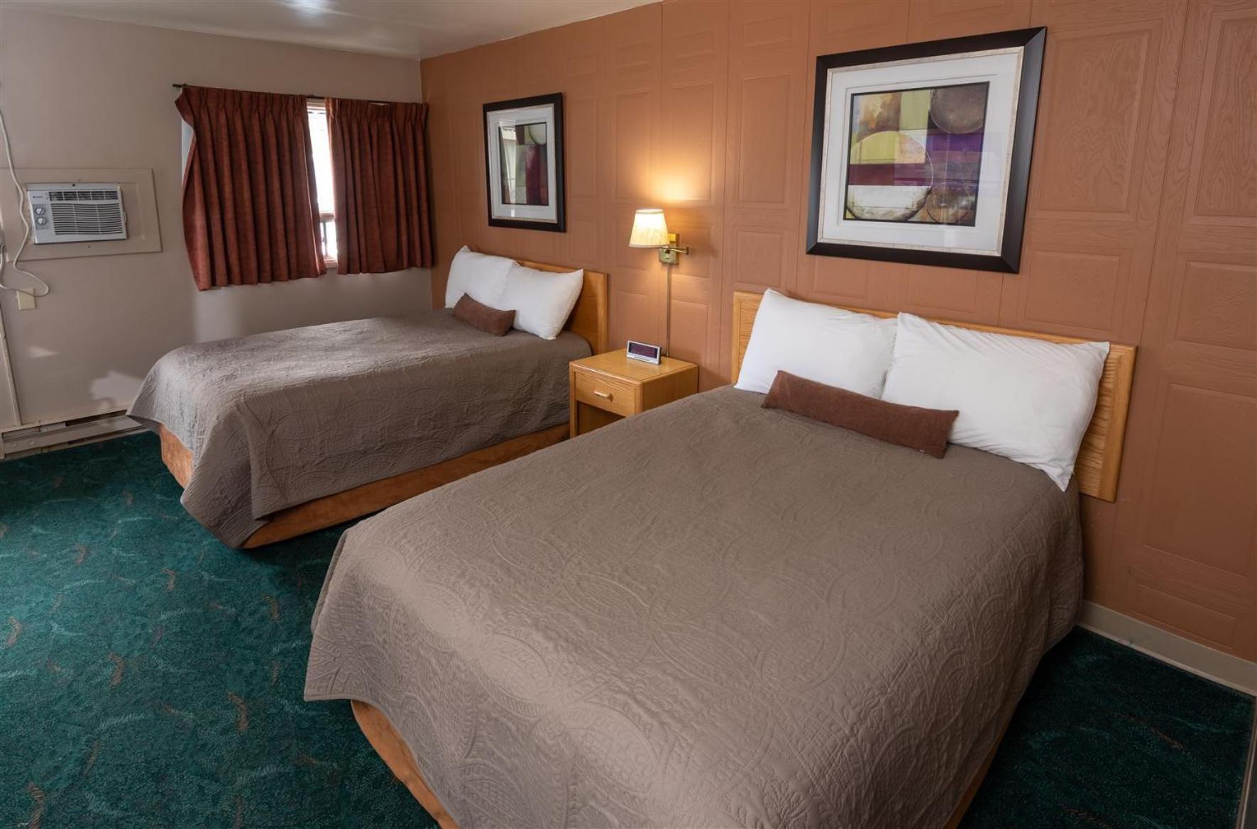 Queen Room Two Queen Beds Non-Smoking