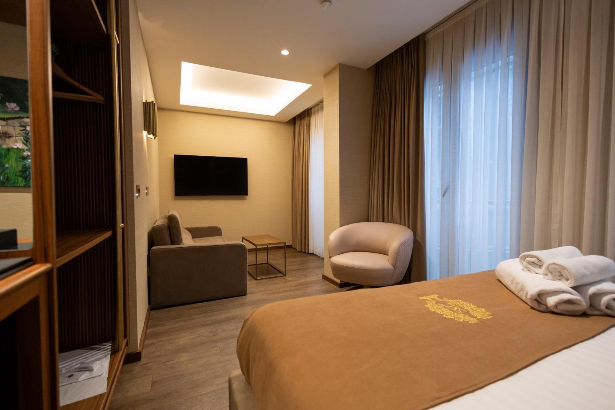 Luxury Quadruple Room