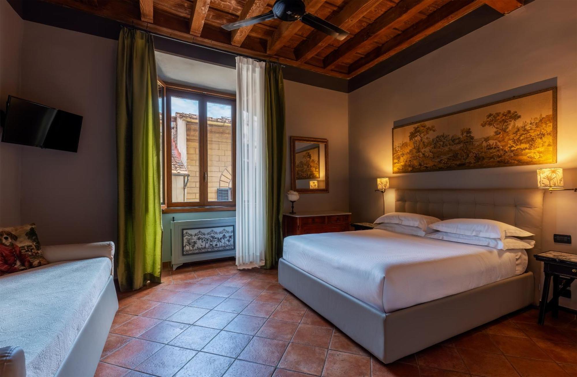 Classic Quadruple Room