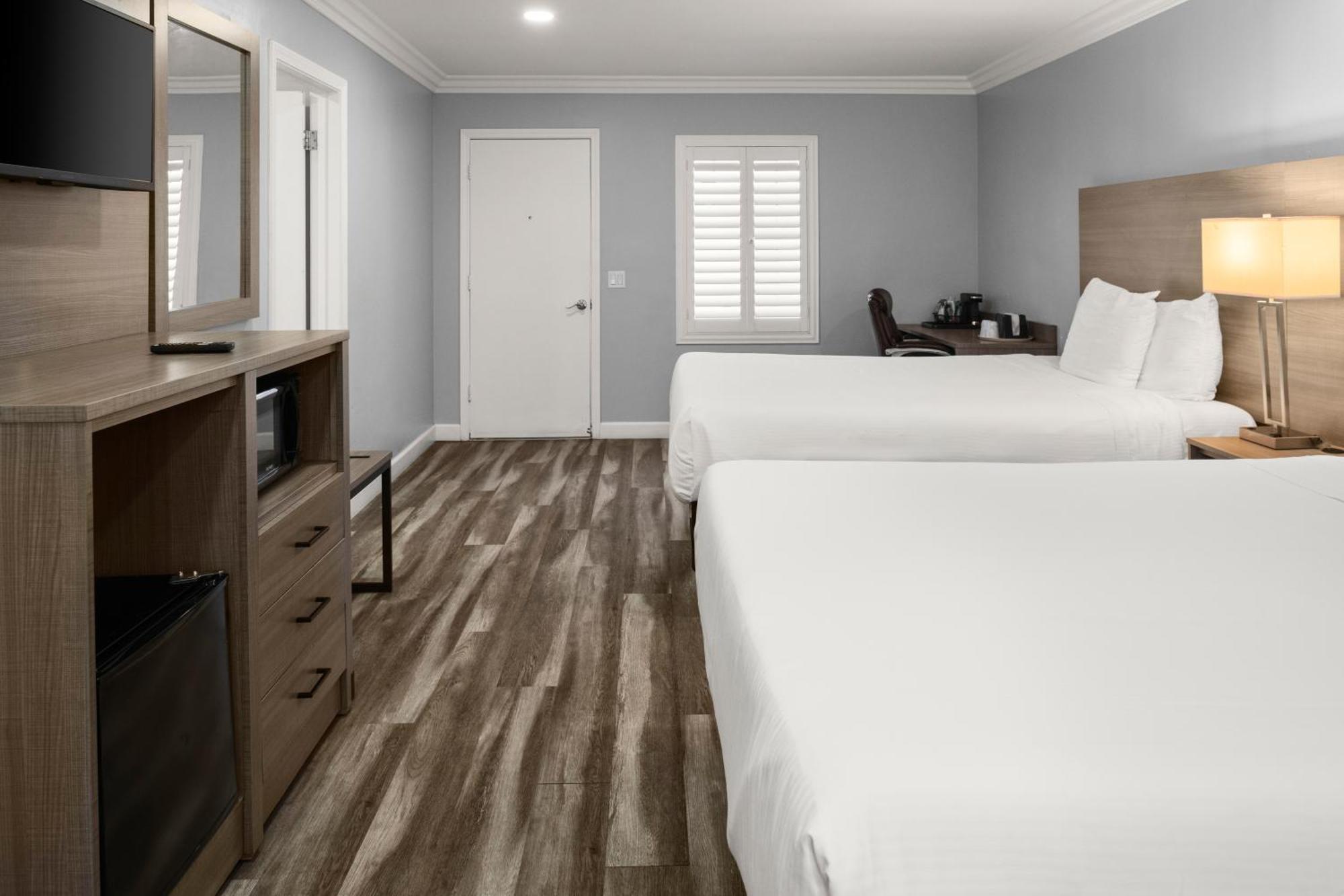 Chambre avec 2 Grands Lits Queen-Size