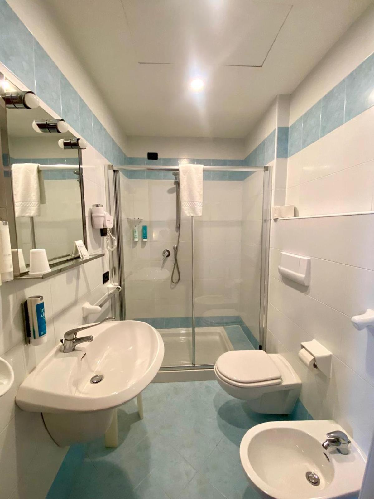 Double or Twin Room with Balcony and Lake View
