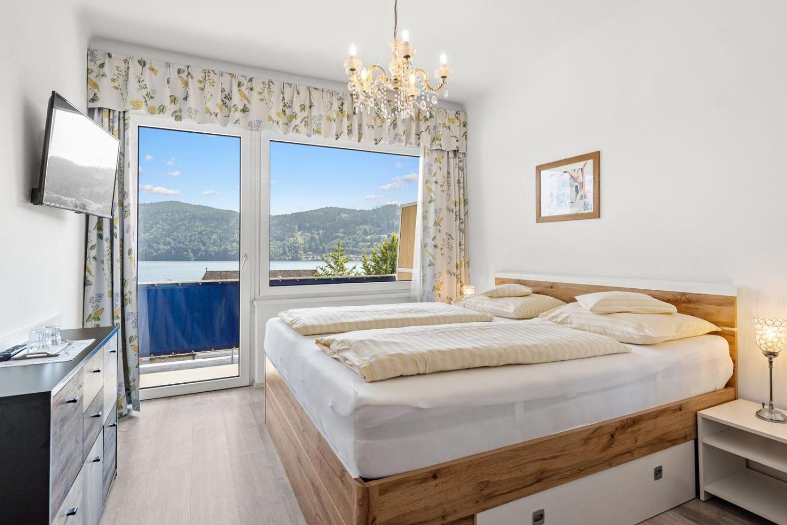 Double Room Balcony Lake View