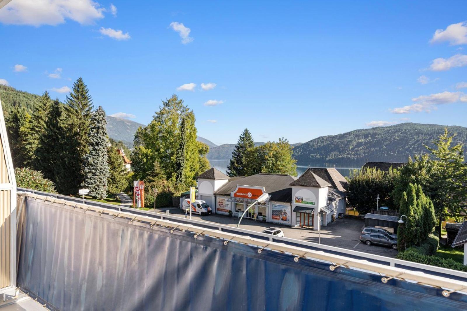 Double Room Balcony Lake View