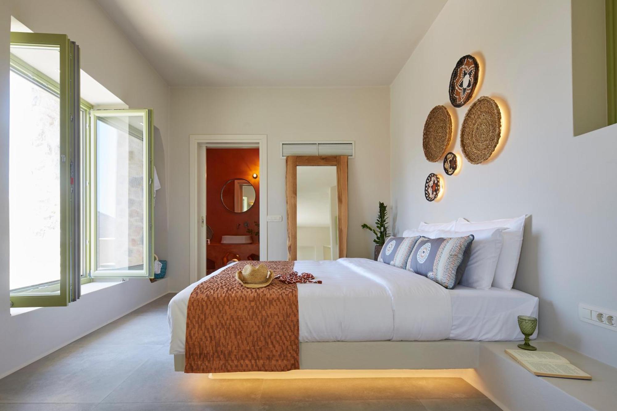 Suite Senior avec Petite Piscine - Vue sur Mer