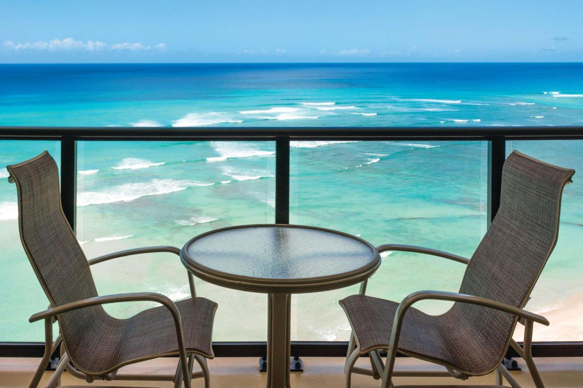Zimmer Club mit Whirlpool am Meer