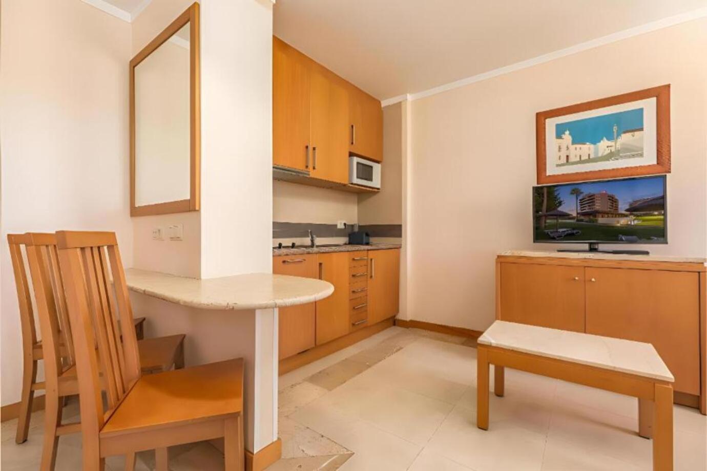 Quarto Duplo com Vista Mar Parcial