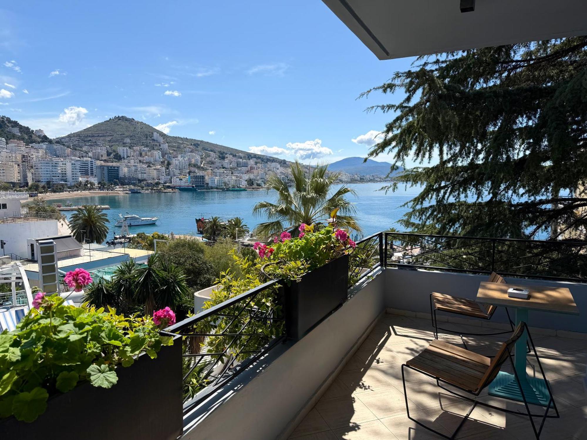 Deluxe Double Room Balcony Partial Sea View
