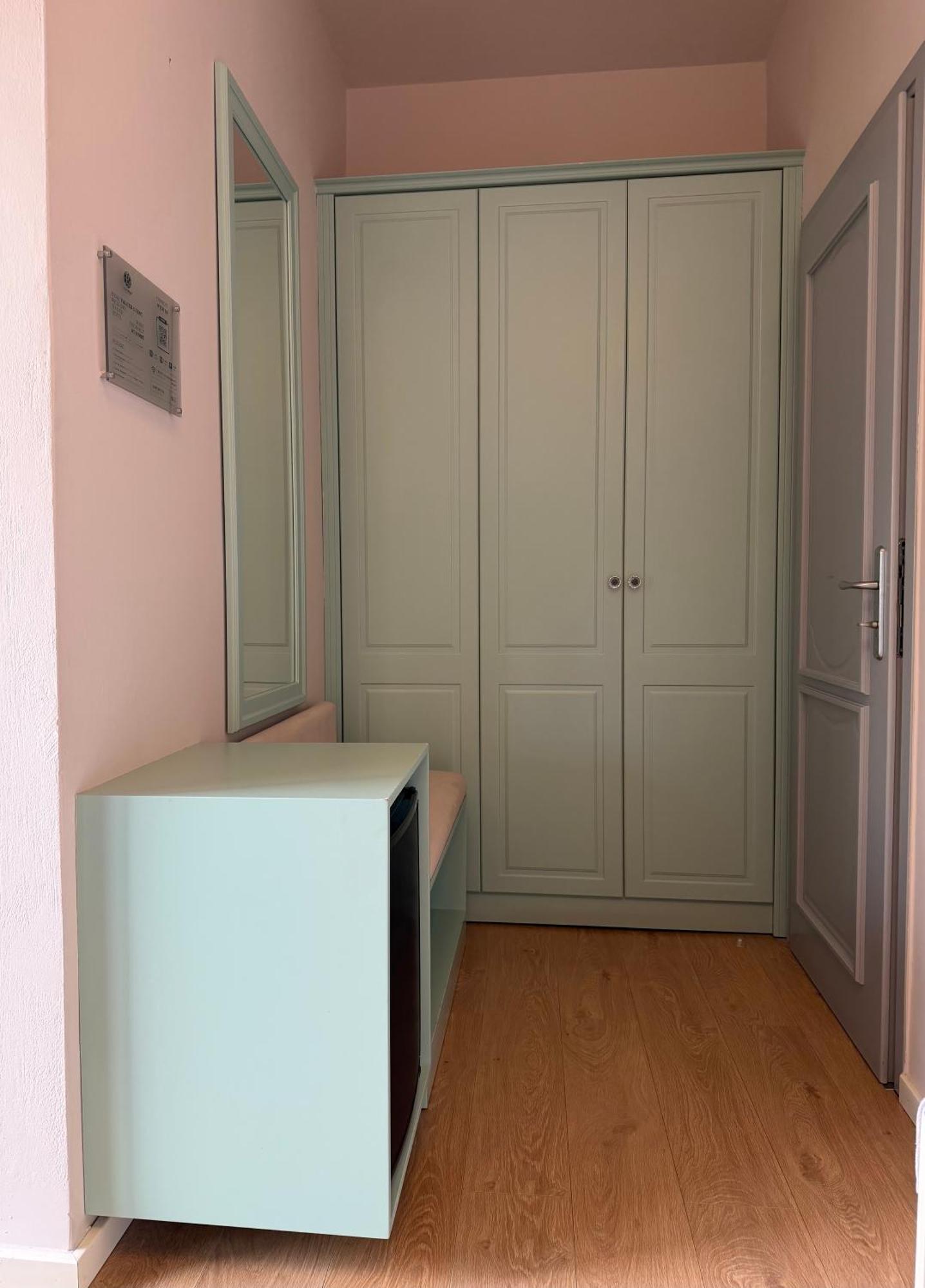 Deluxe Double Room Balcony Partial Sea View