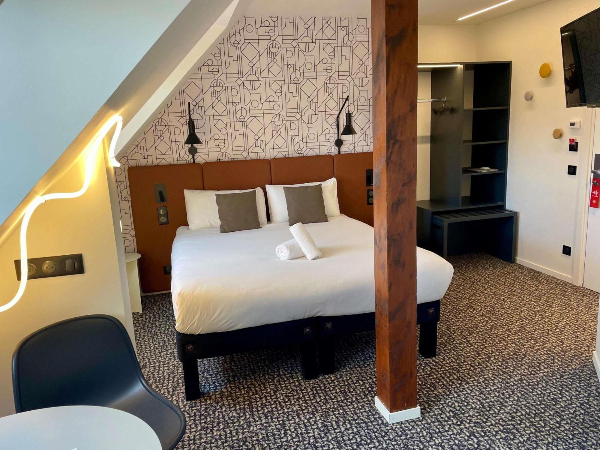 Quarto Duplo Superior com Cama King-Size