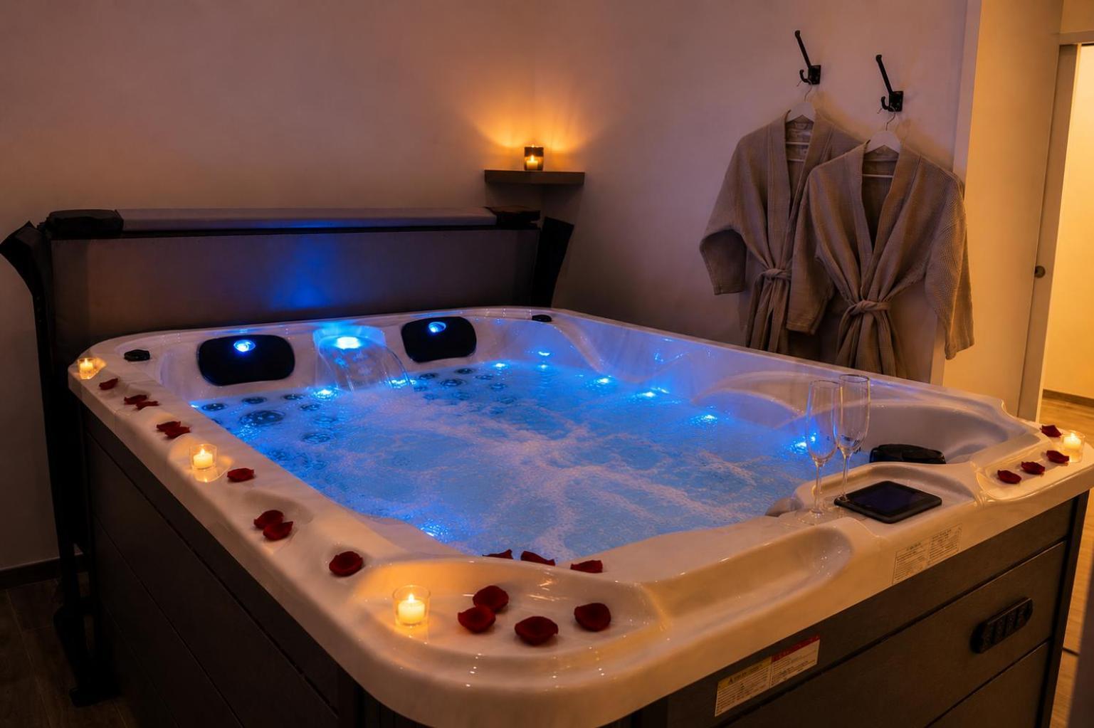Queen Room Spa Bath,1772665952:JPEG