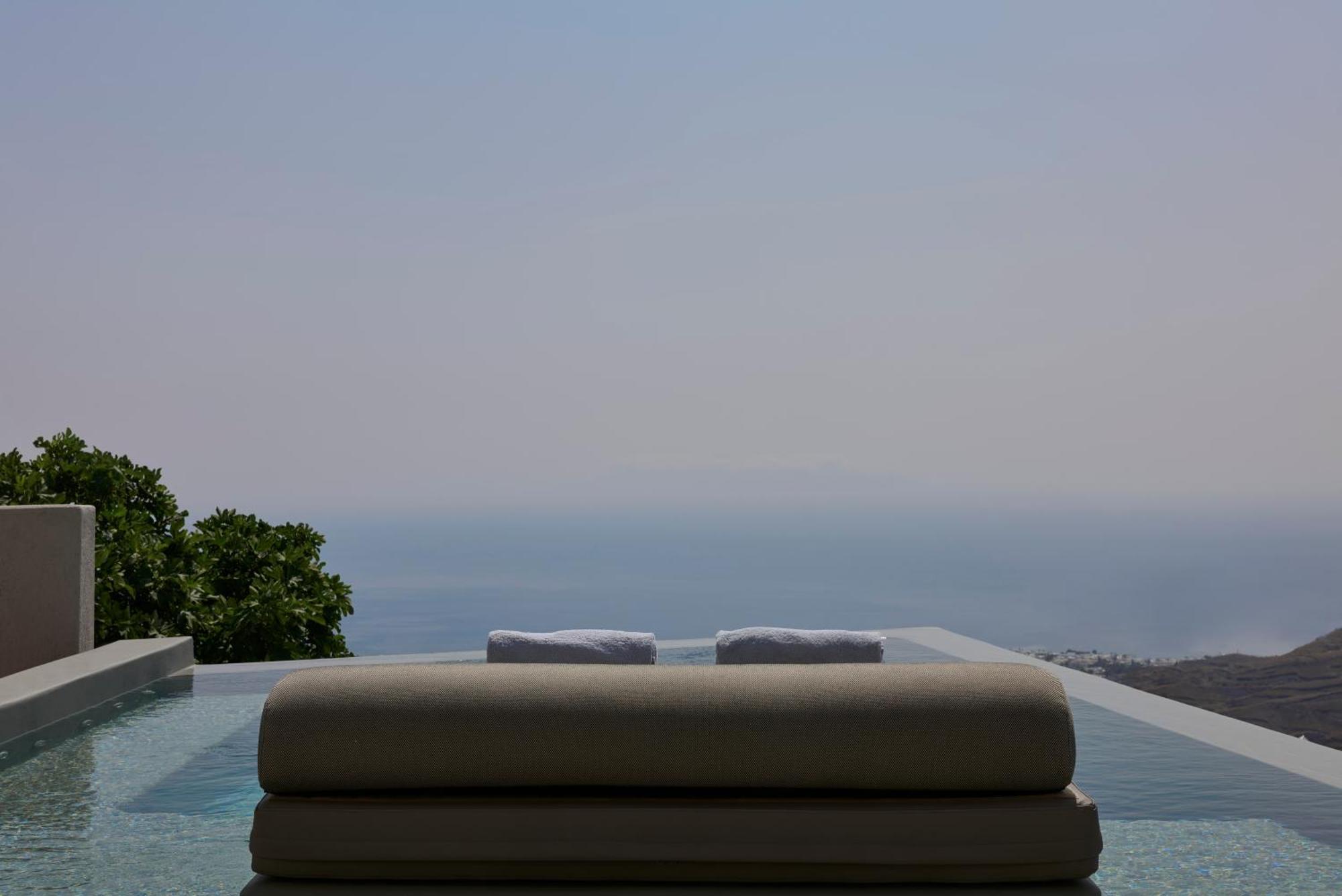 Suite Principale avec Piscine Chauffée - Vue sur Mer