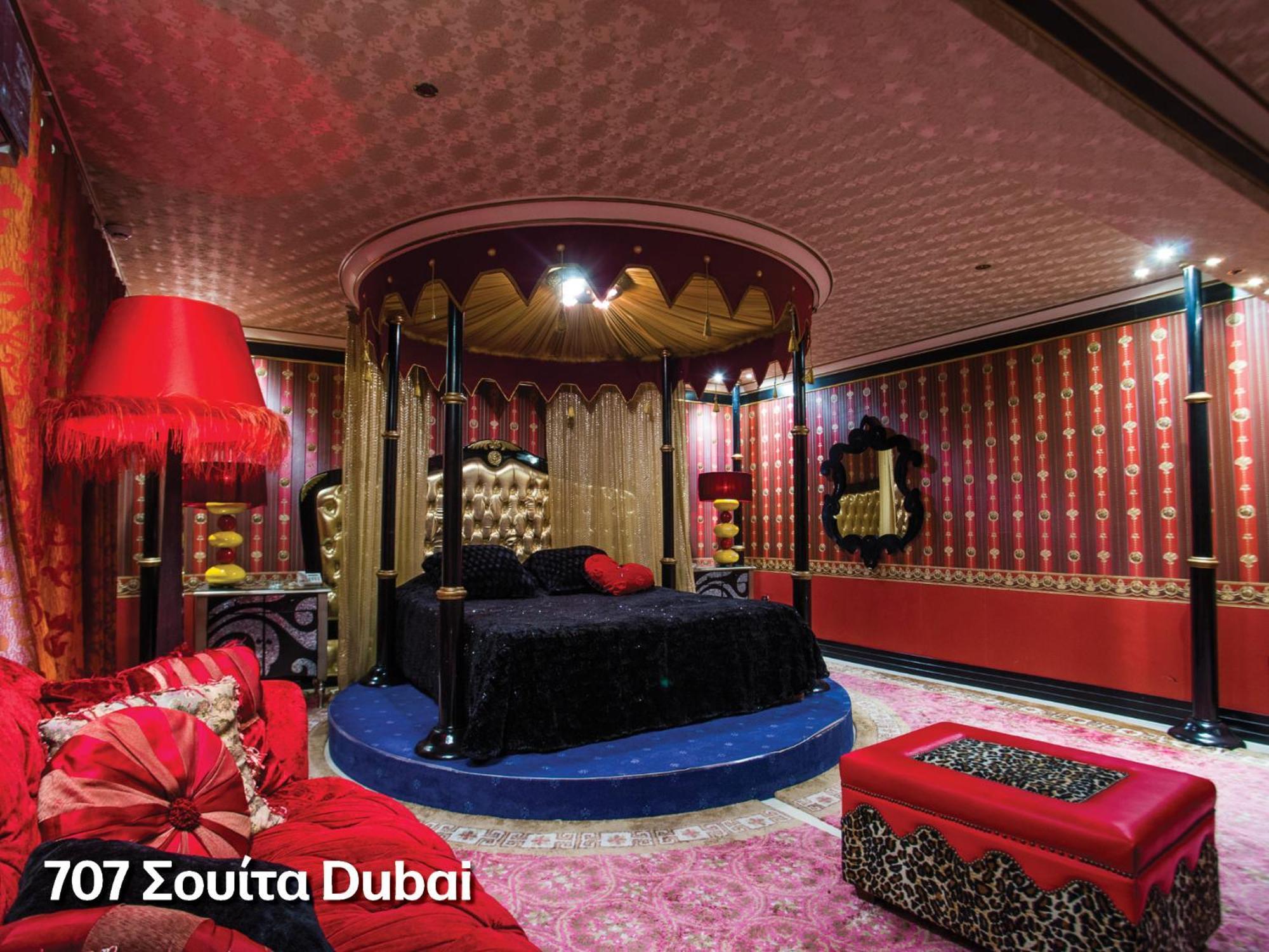 Deluxe King Suite