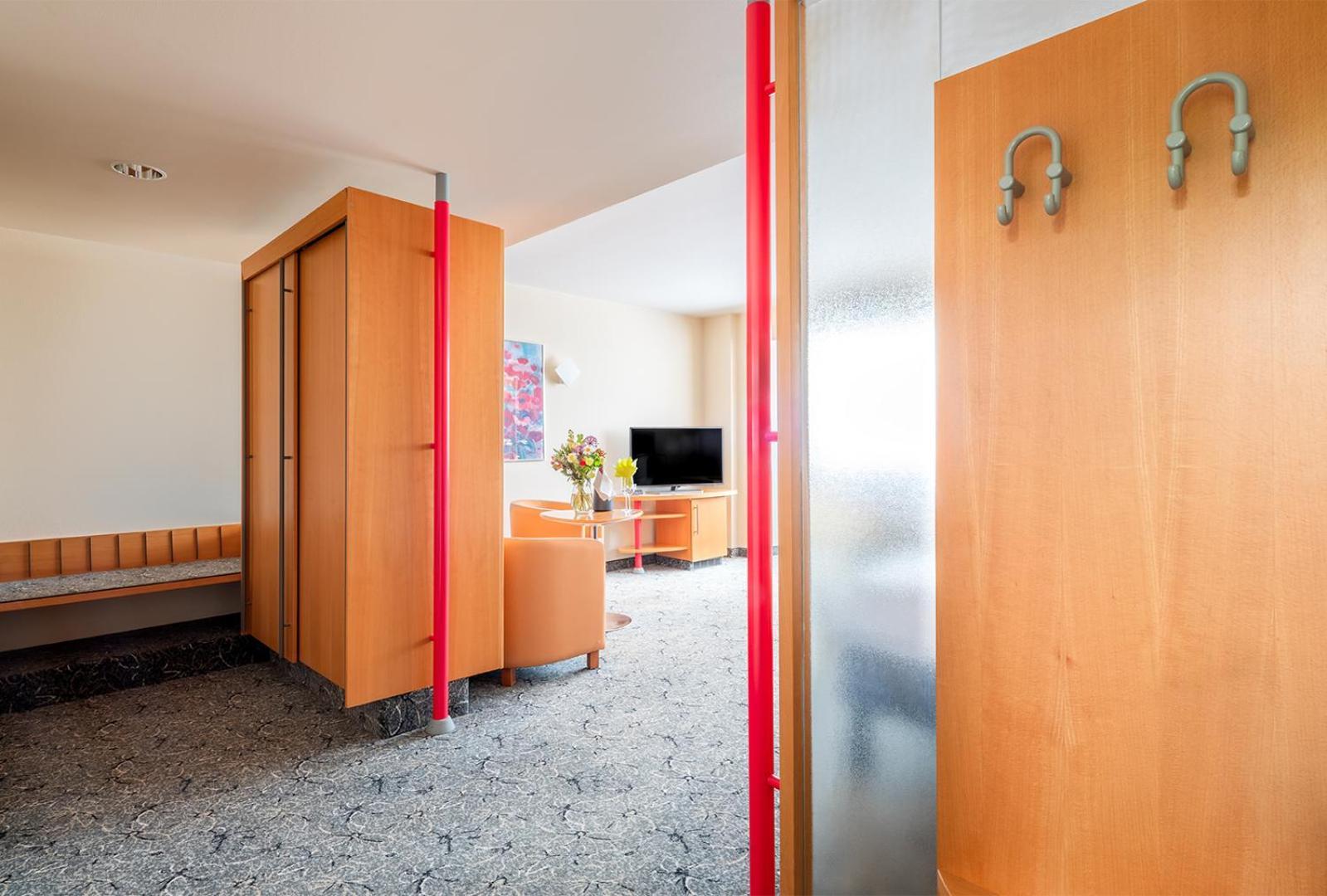 Deluxe Double or Twin Room Kitchenette