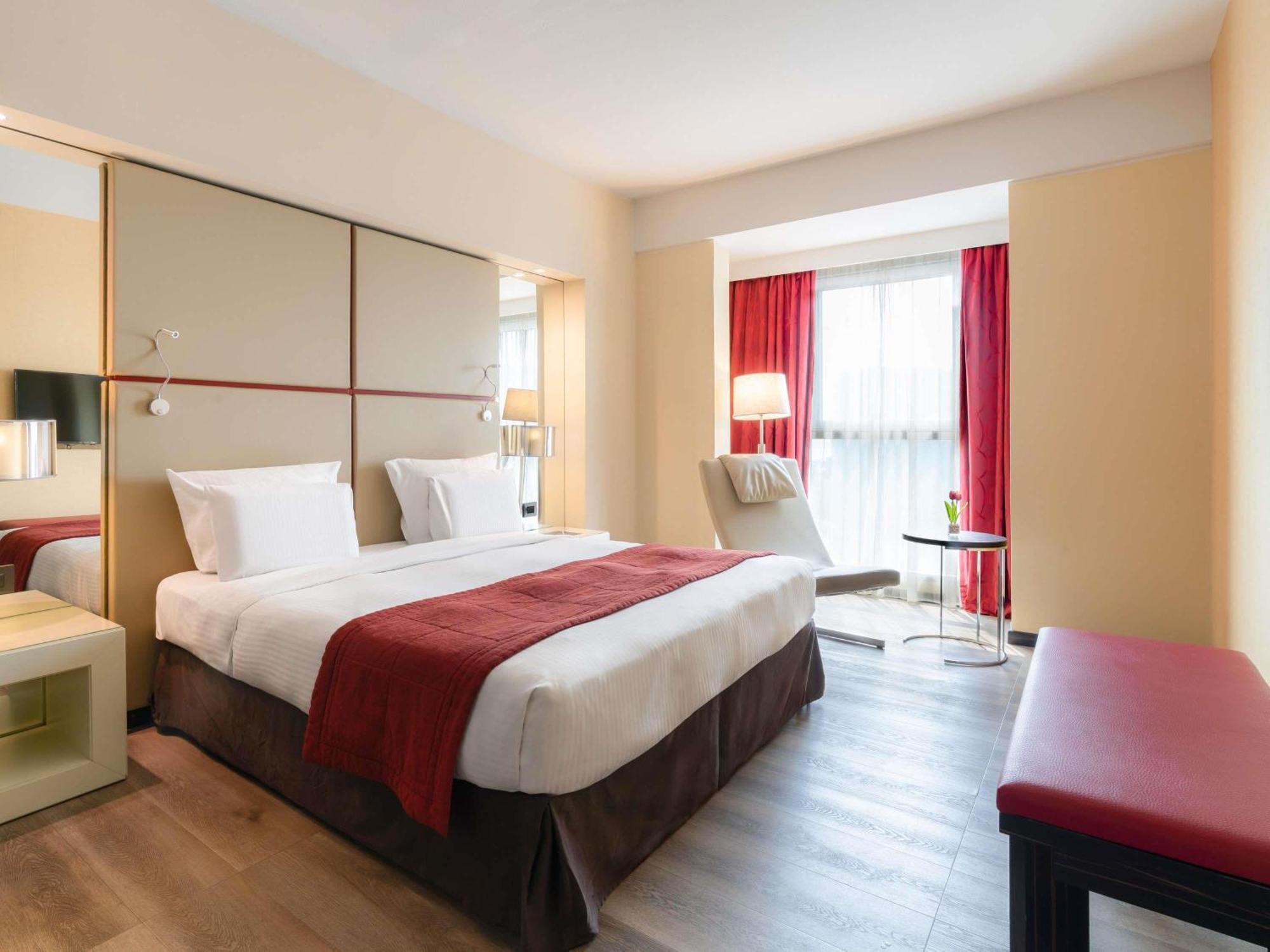 Standard King Room