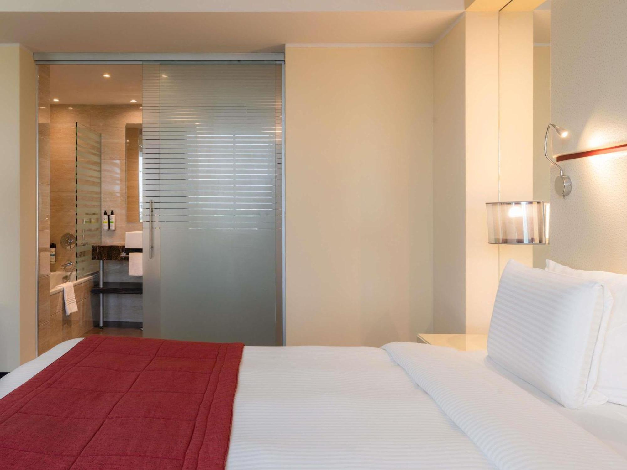 Junior King Suite
