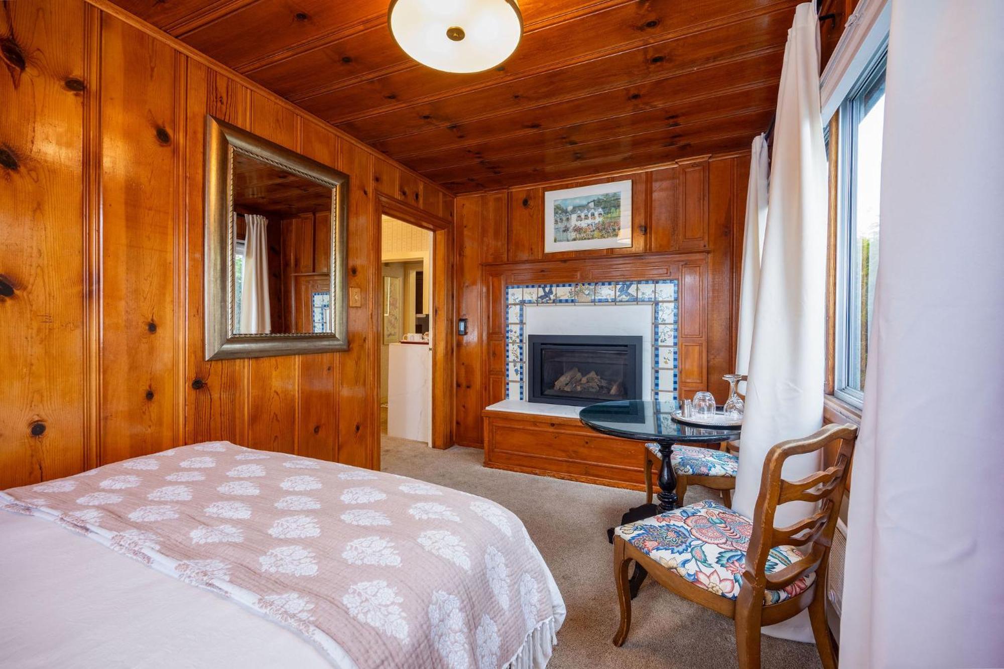 Queen Suite