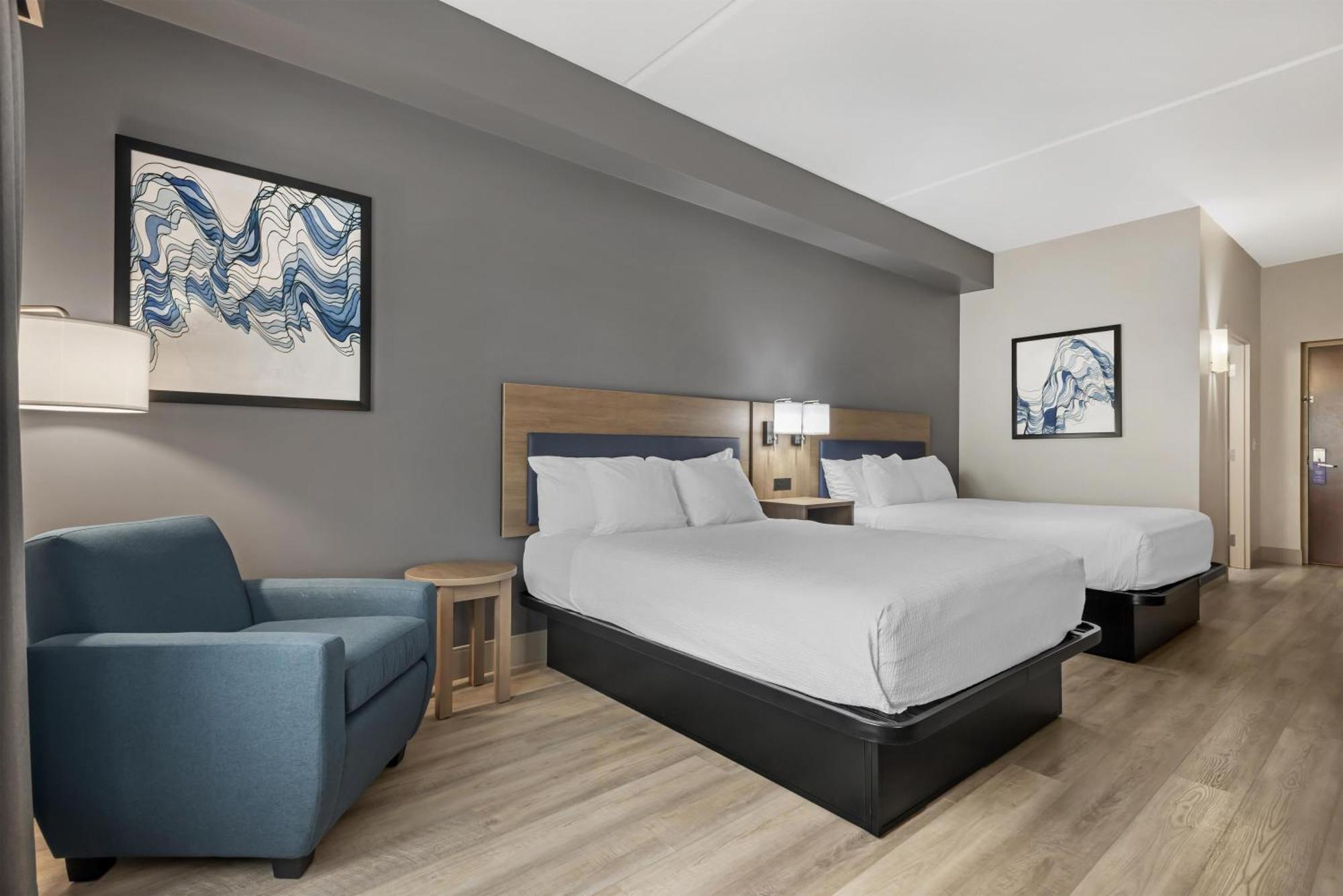Queen Room Two Queen Beds Pet Friendly or Non-Smoking
