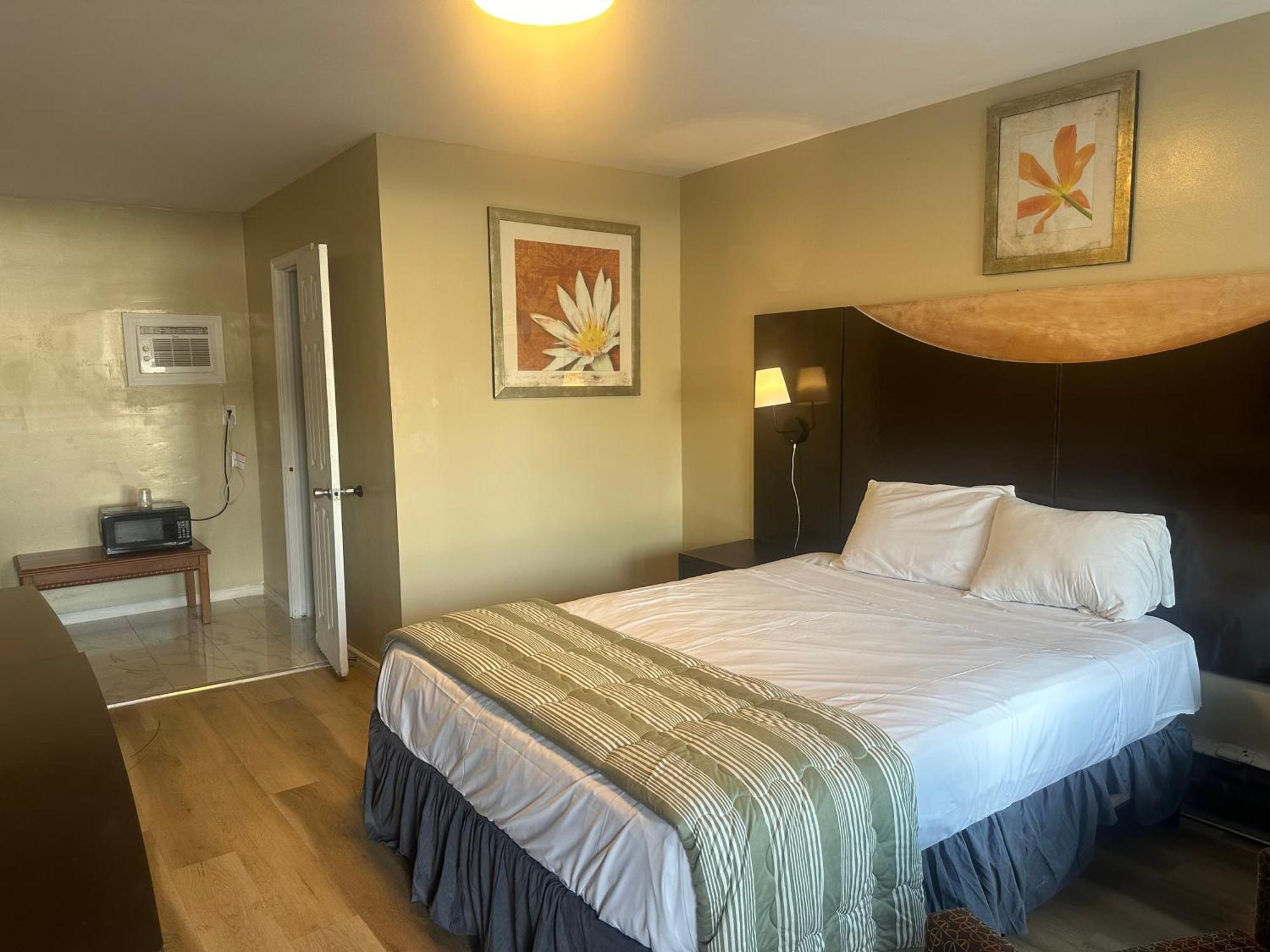 Queen Room