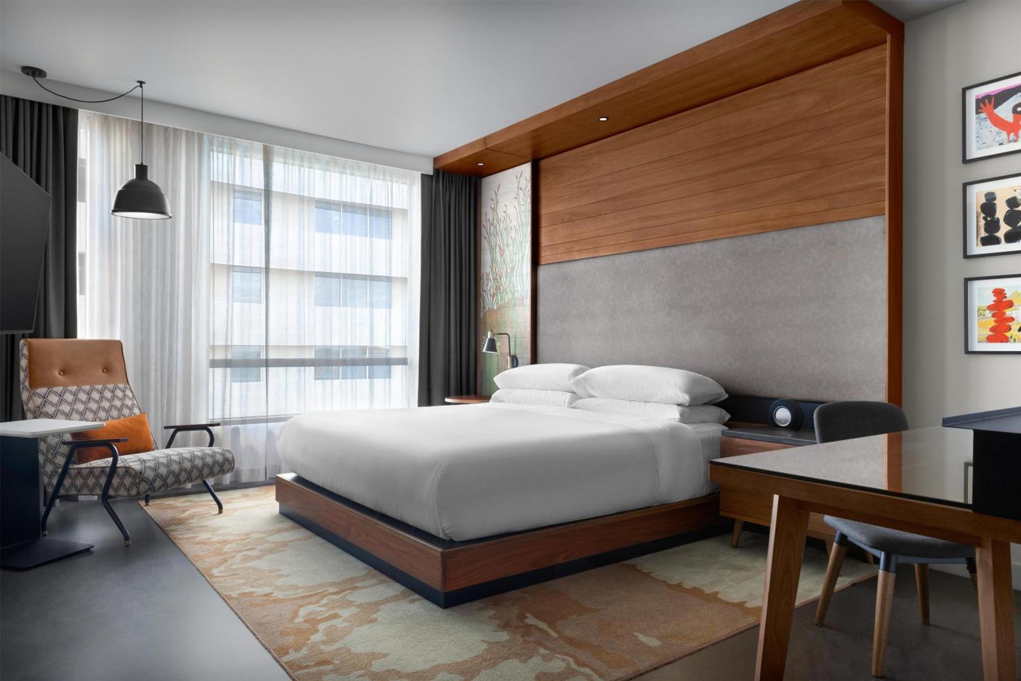 Junior King Suite Seating Area