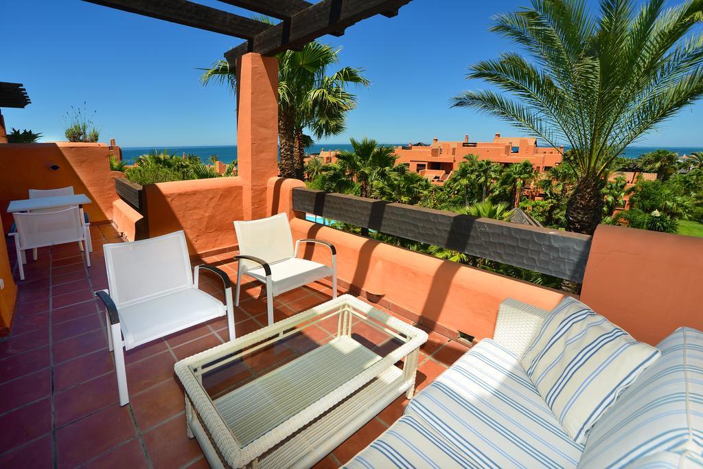 Luxury Three-Bedroom Apartment with Spa Bath