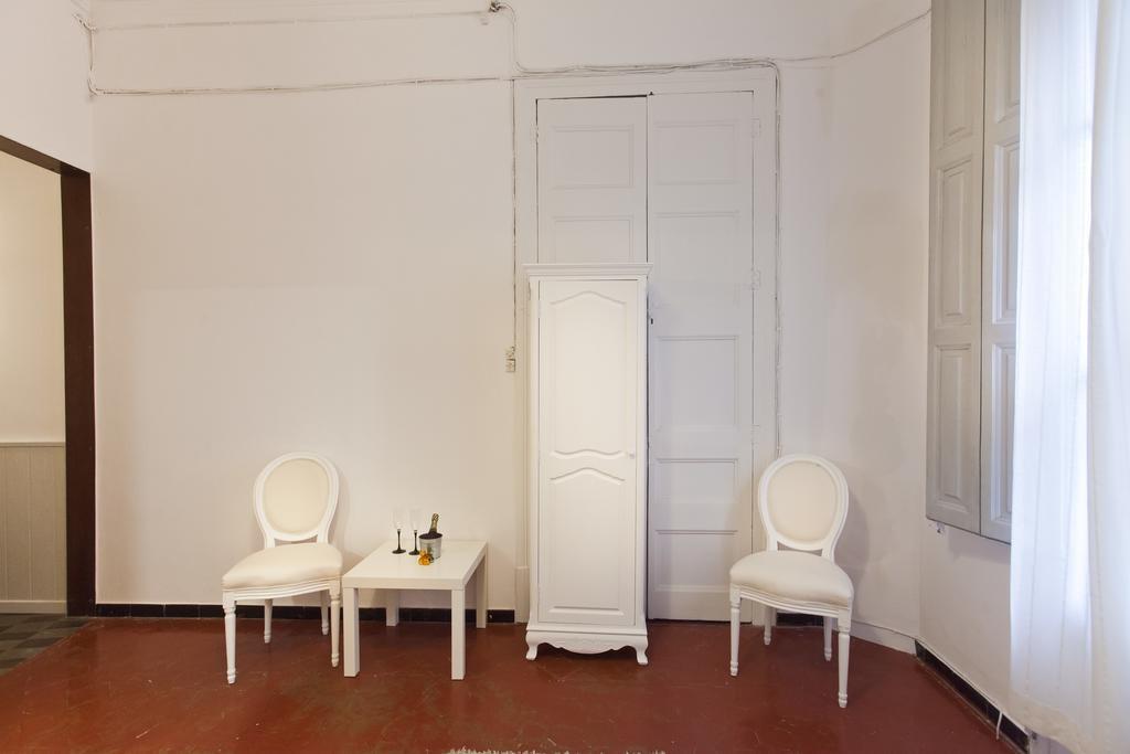 Twin Room Shared Toilet