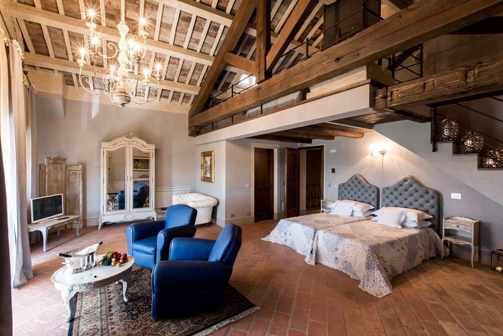 Deluxe King Suite