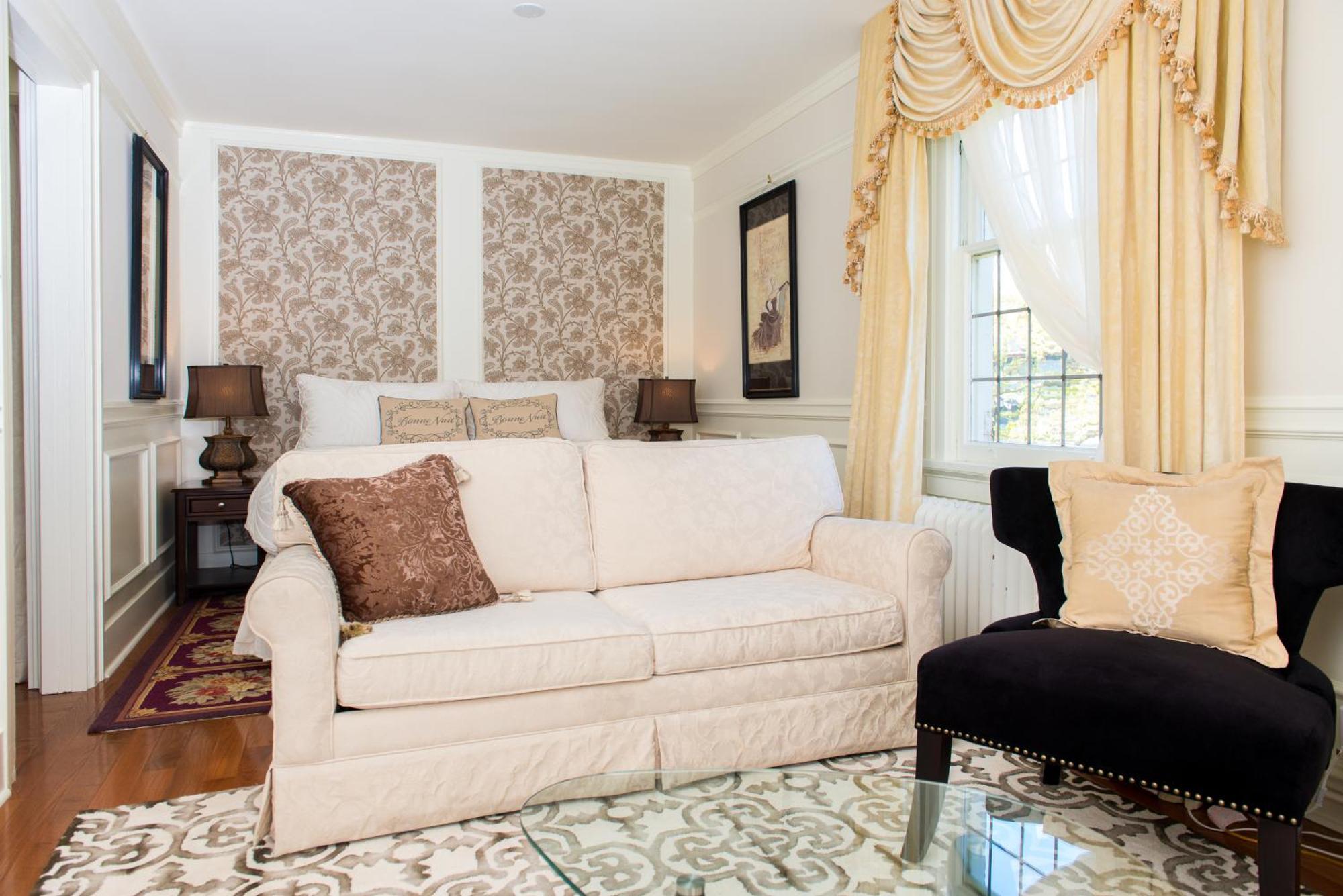 Superior King Suite