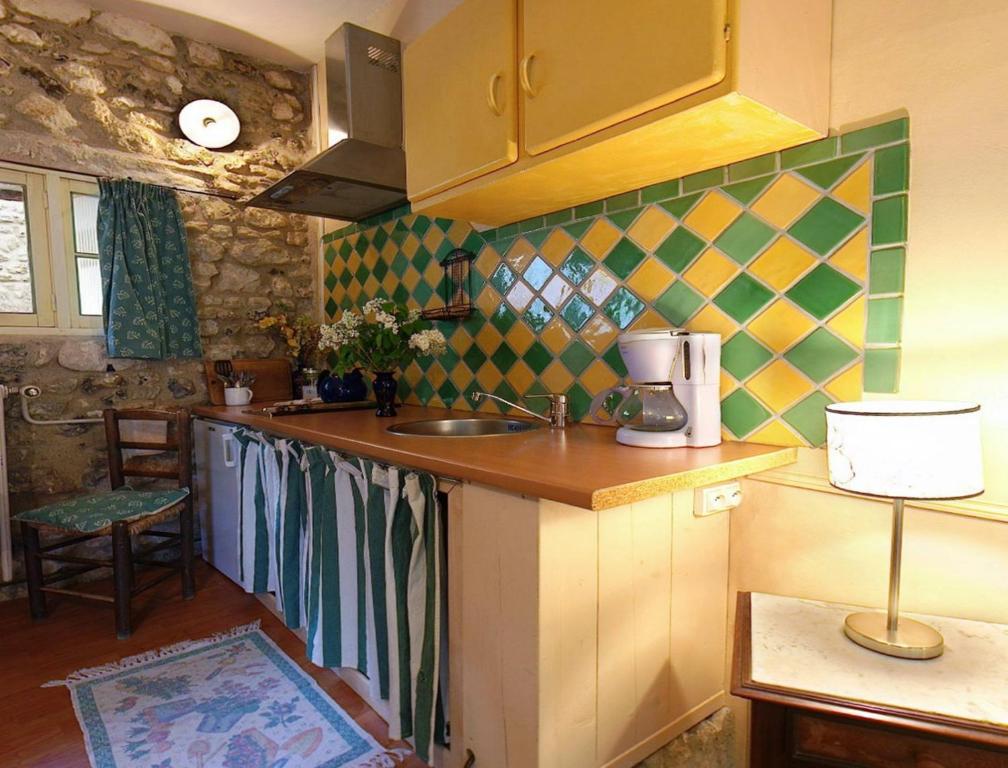 Studio Apartment
