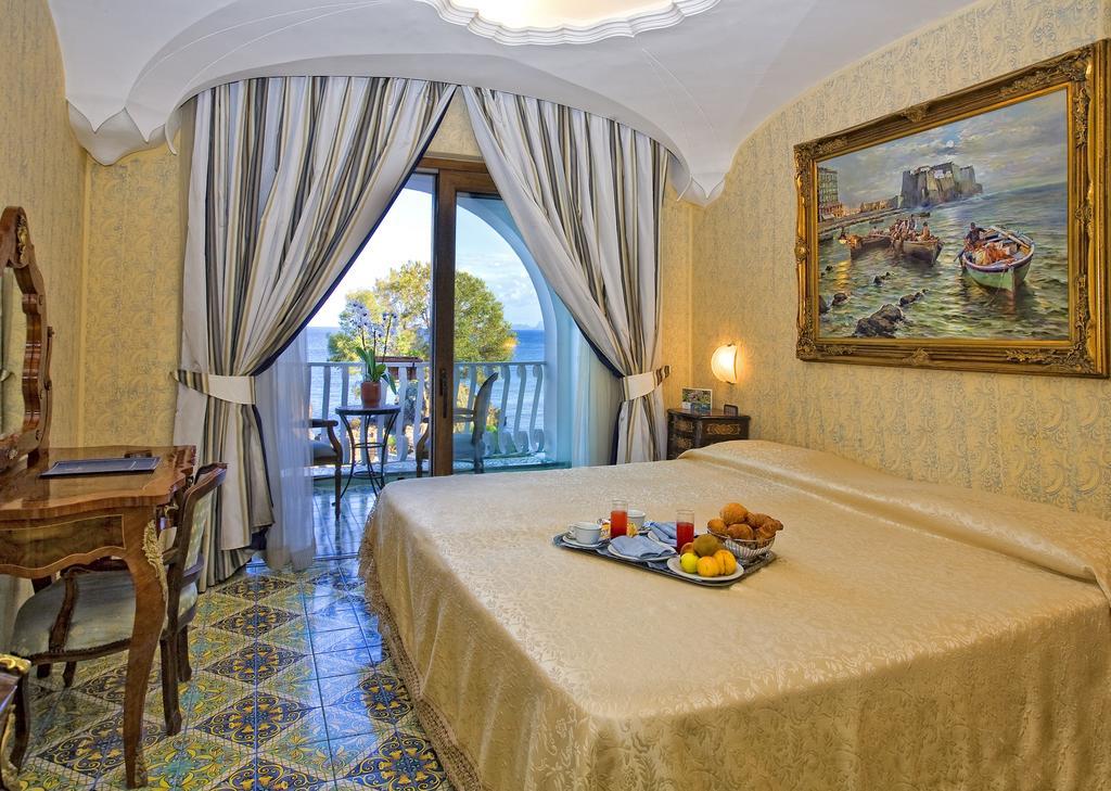 Deluxe Double Room,693035430:JPEG