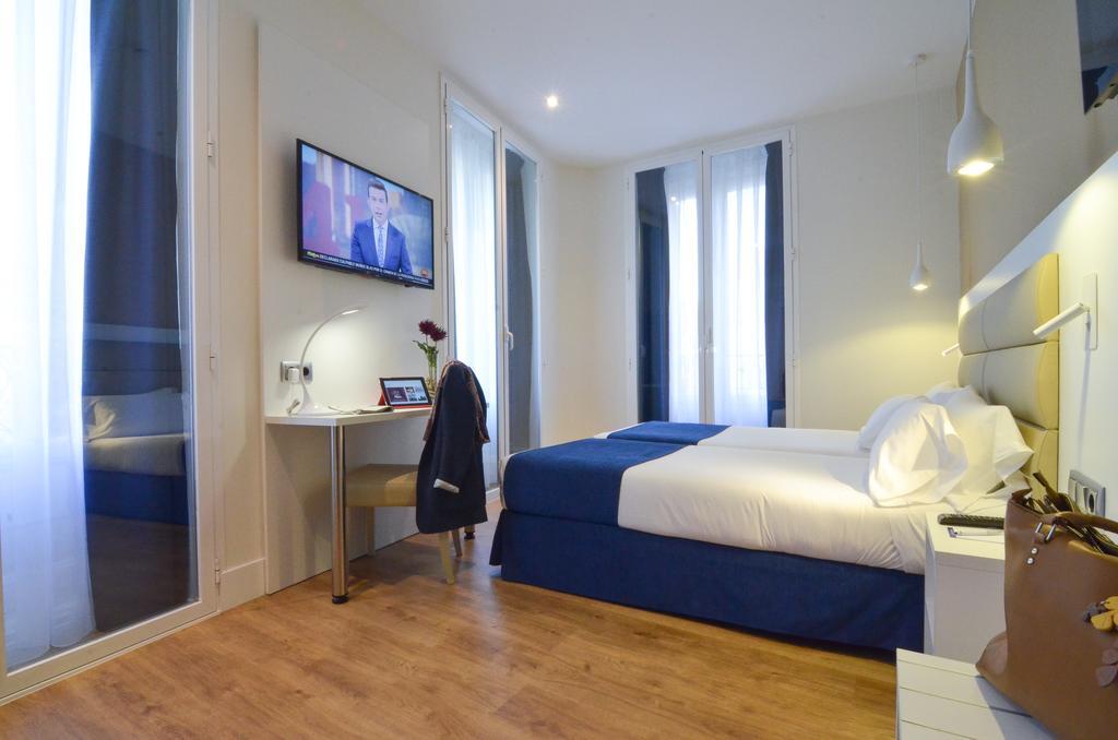 Tweepersoonskamer met 2 Aparte Bedden