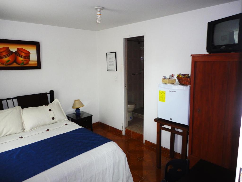 Single Room,698232435:JPEG