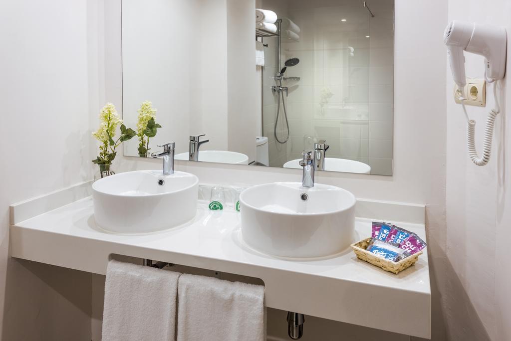 Double Comfort Room