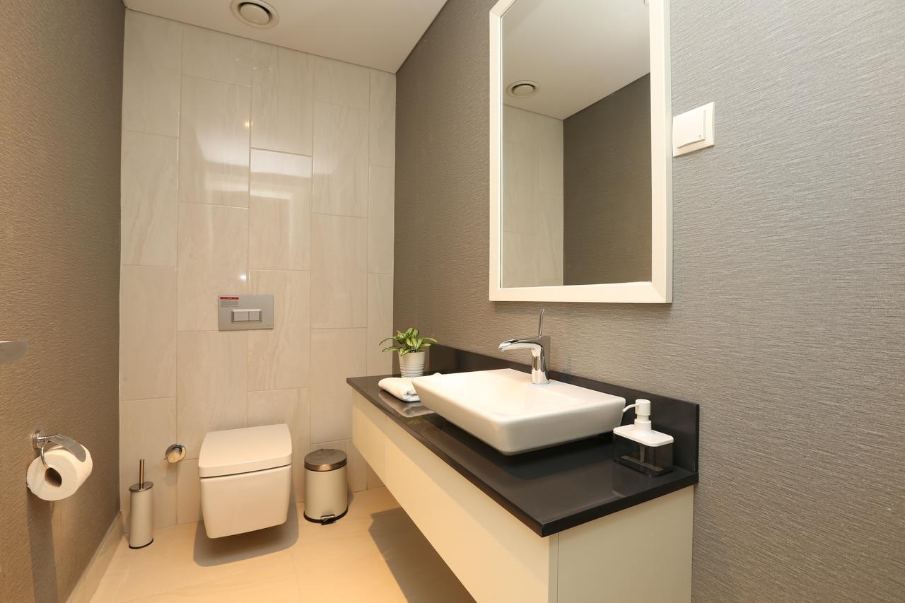 Deluxe One-Bedroom Family Apartment