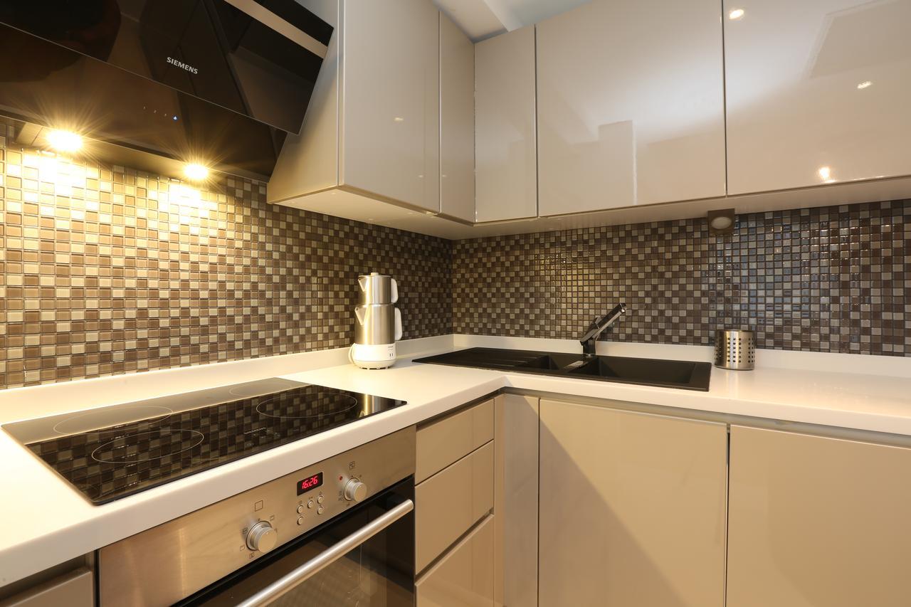Deluxe Two-Bedroom Apartment