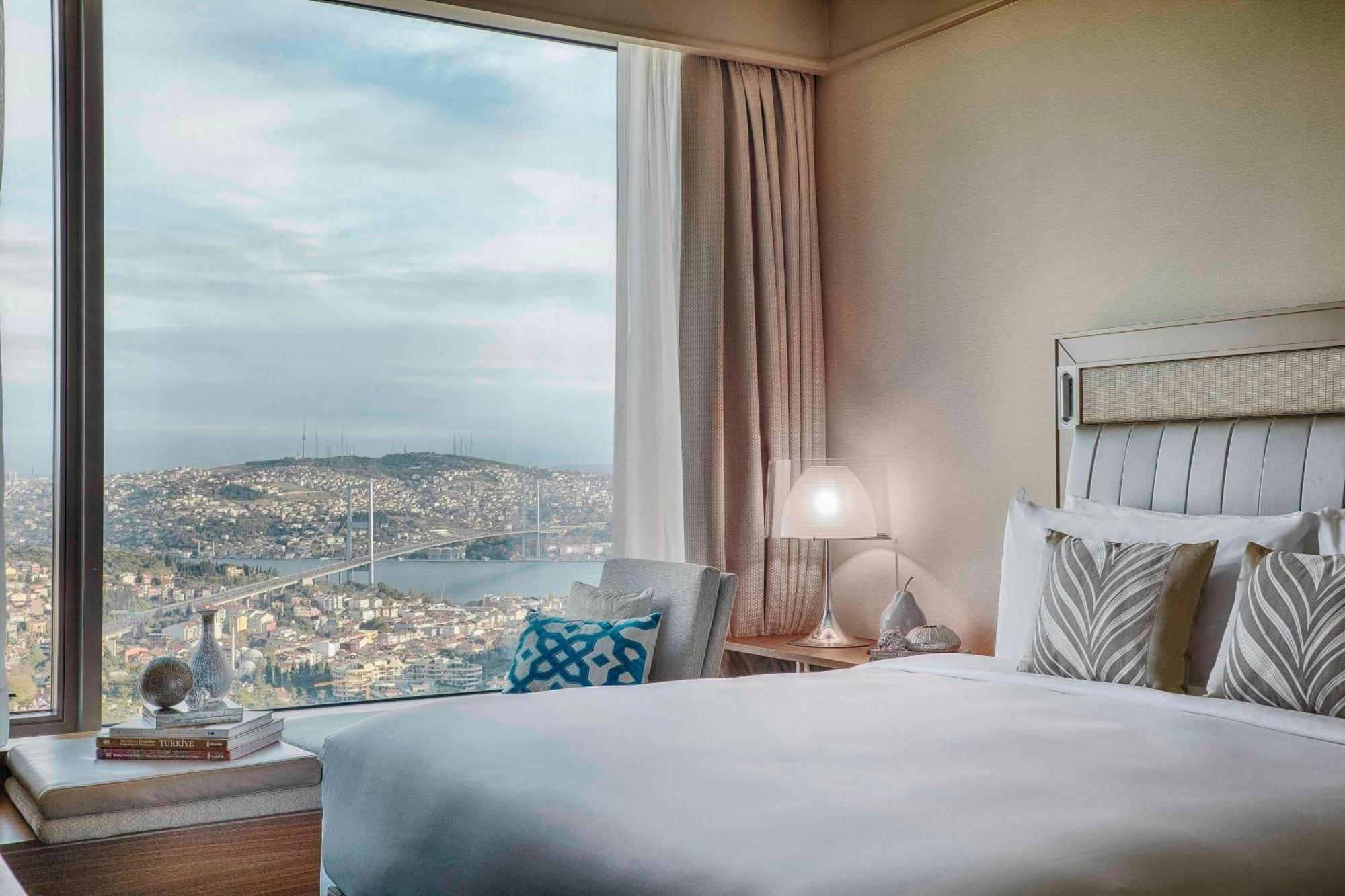 Deluxe King Room Bosphorus View