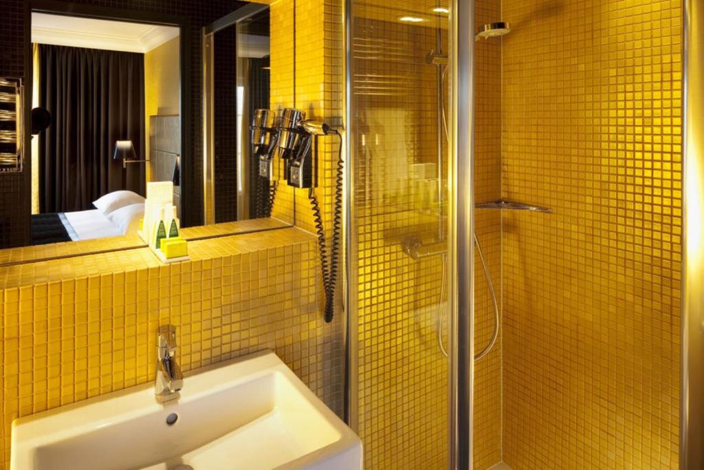 Suite Eiffel Tower View