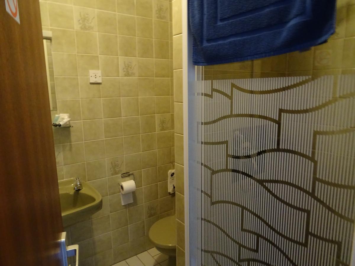 Triple Room Private Bathroom