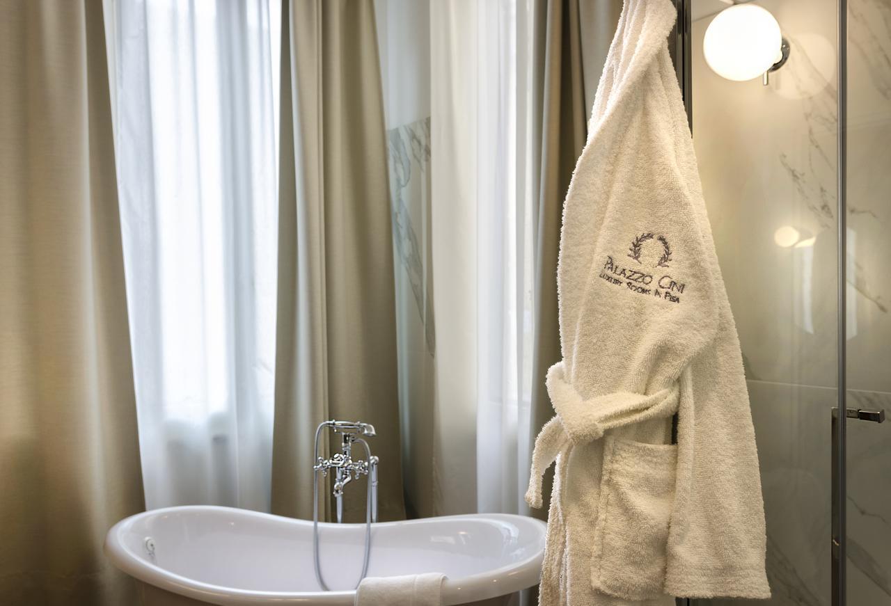 Superior Triple Room Bath